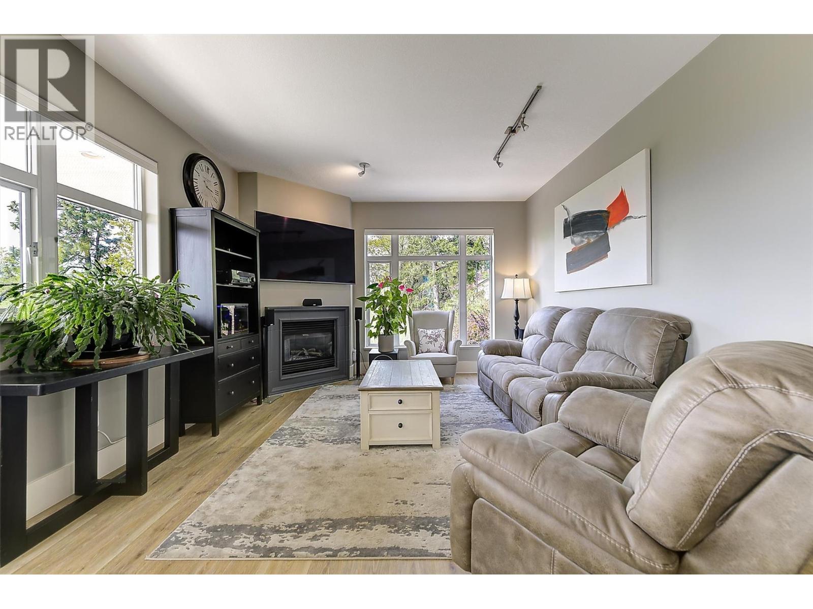 1027 James Hockey Place