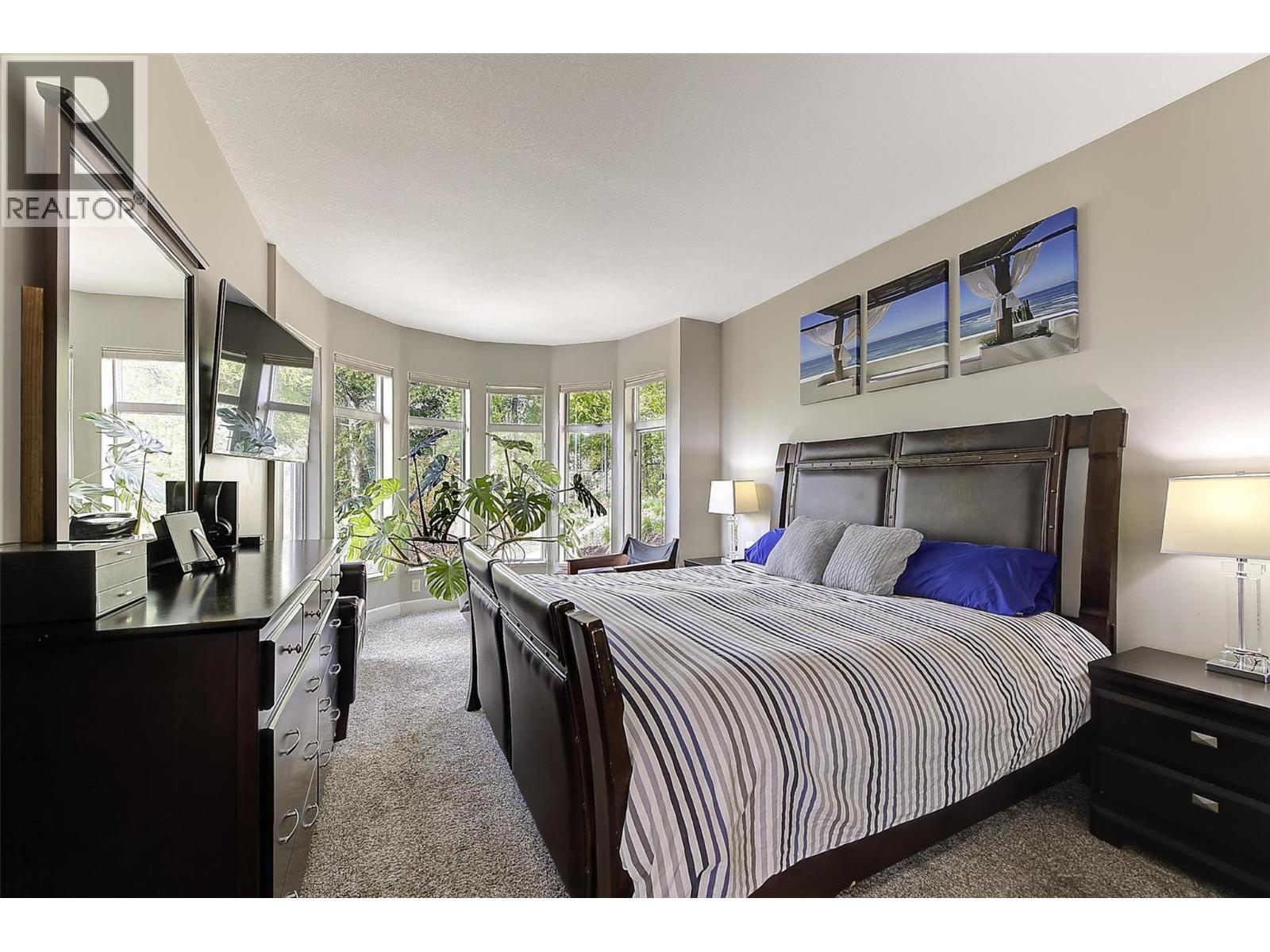 1027 James Hockey Place