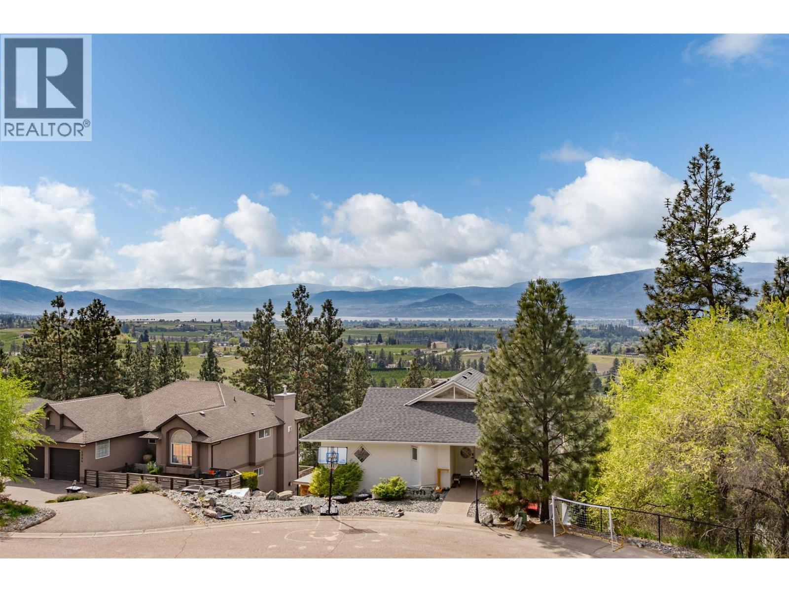 1027 James Hockey Place