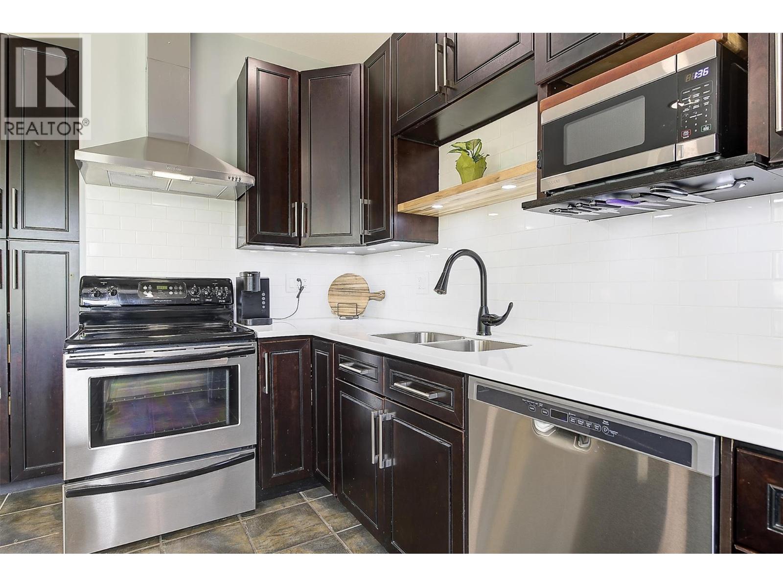 1027 James Hockey Place