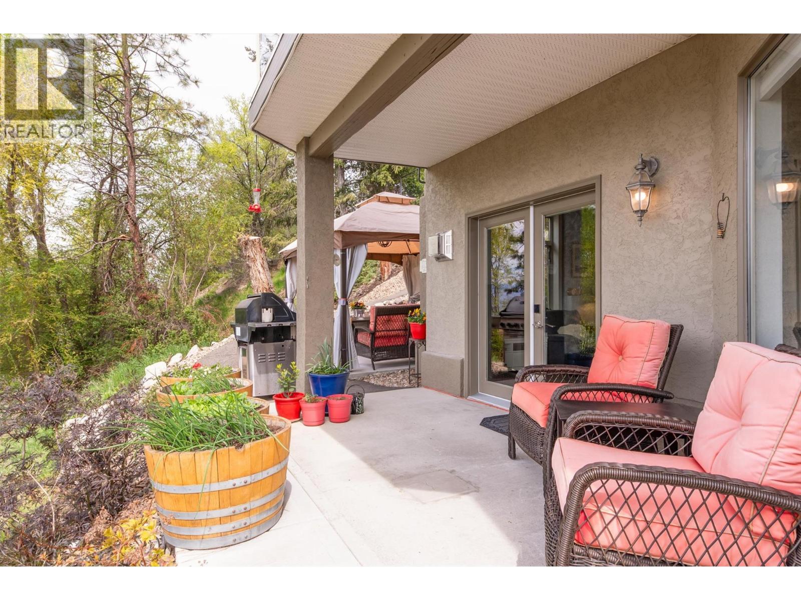 1027 James Hockey Place