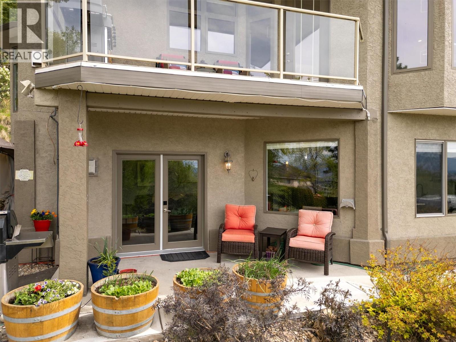 1027 James Hockey Place
