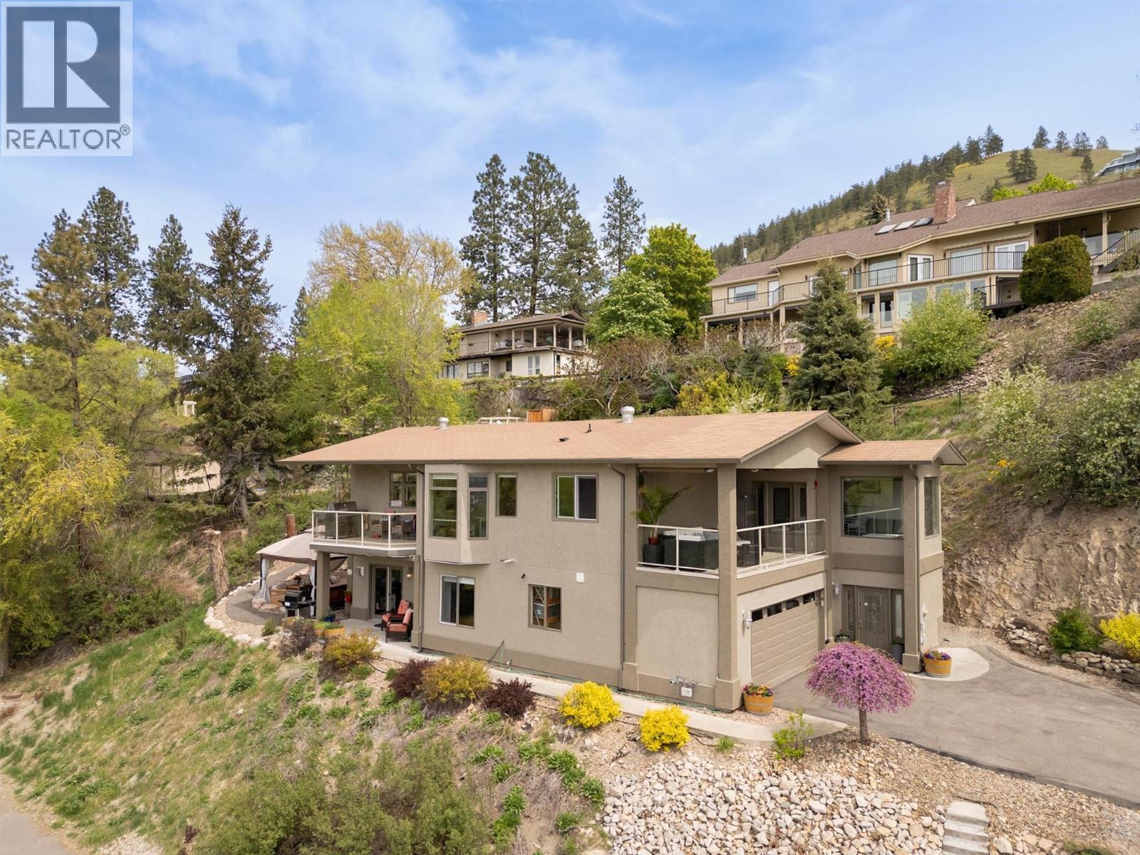 1027 James Hockey Place