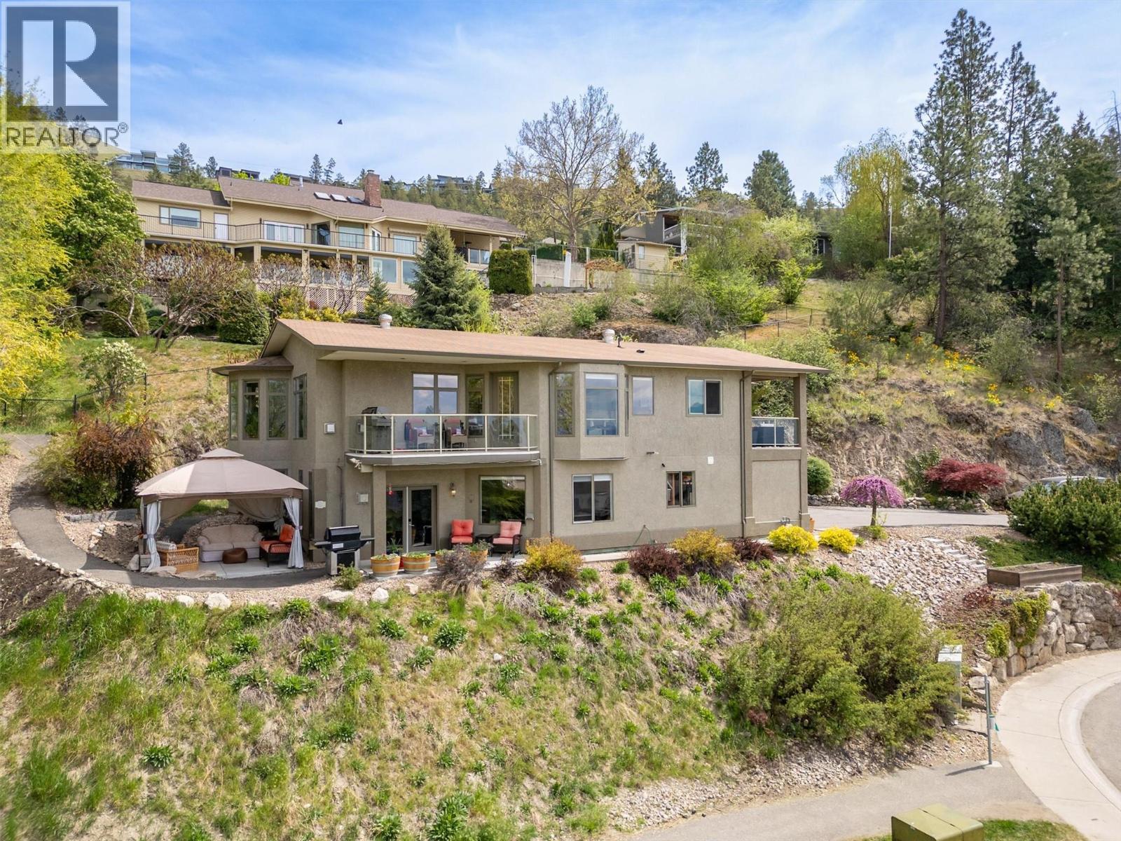 1027 James Hockey Place