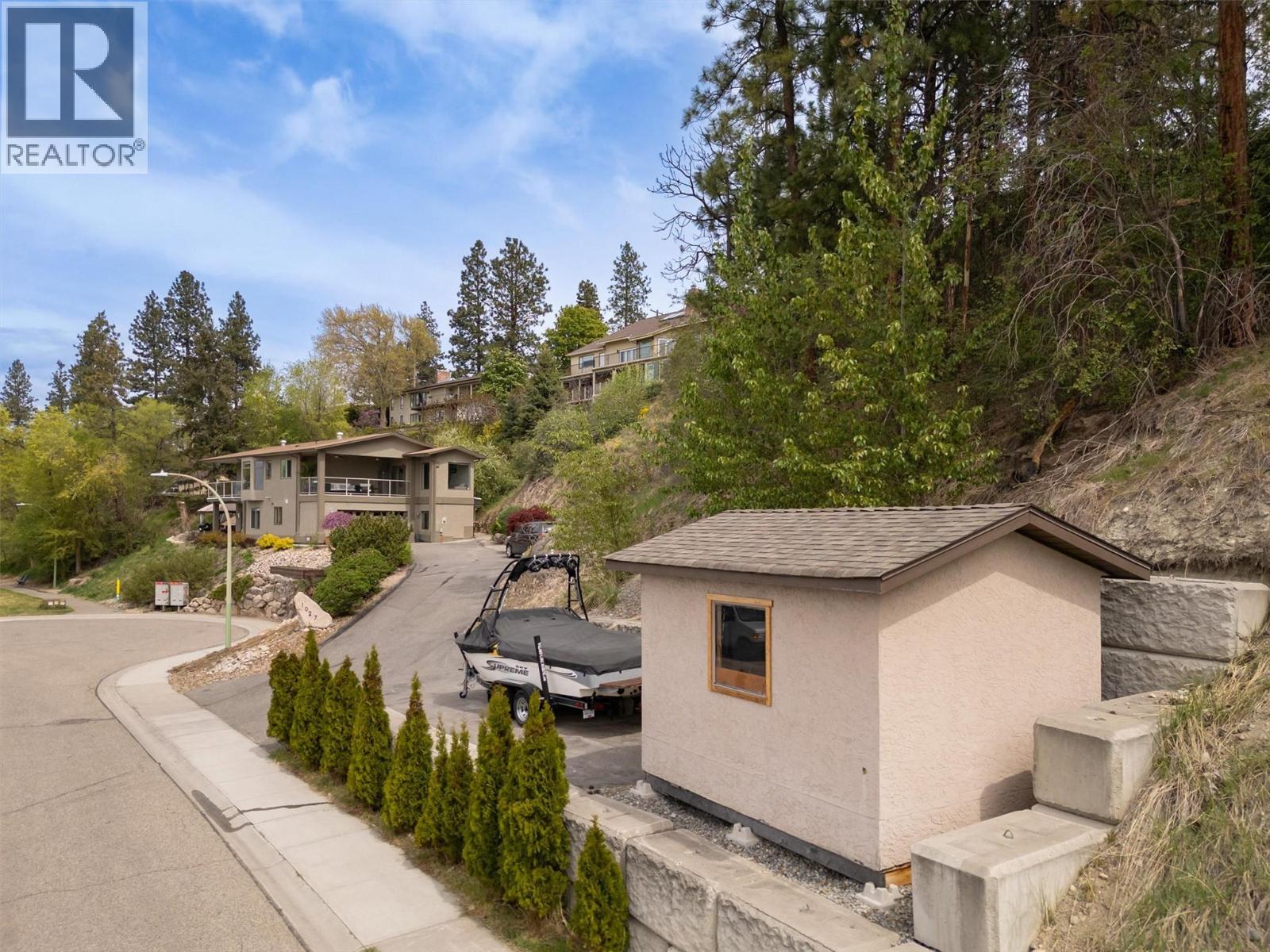 1027 James Hockey Place