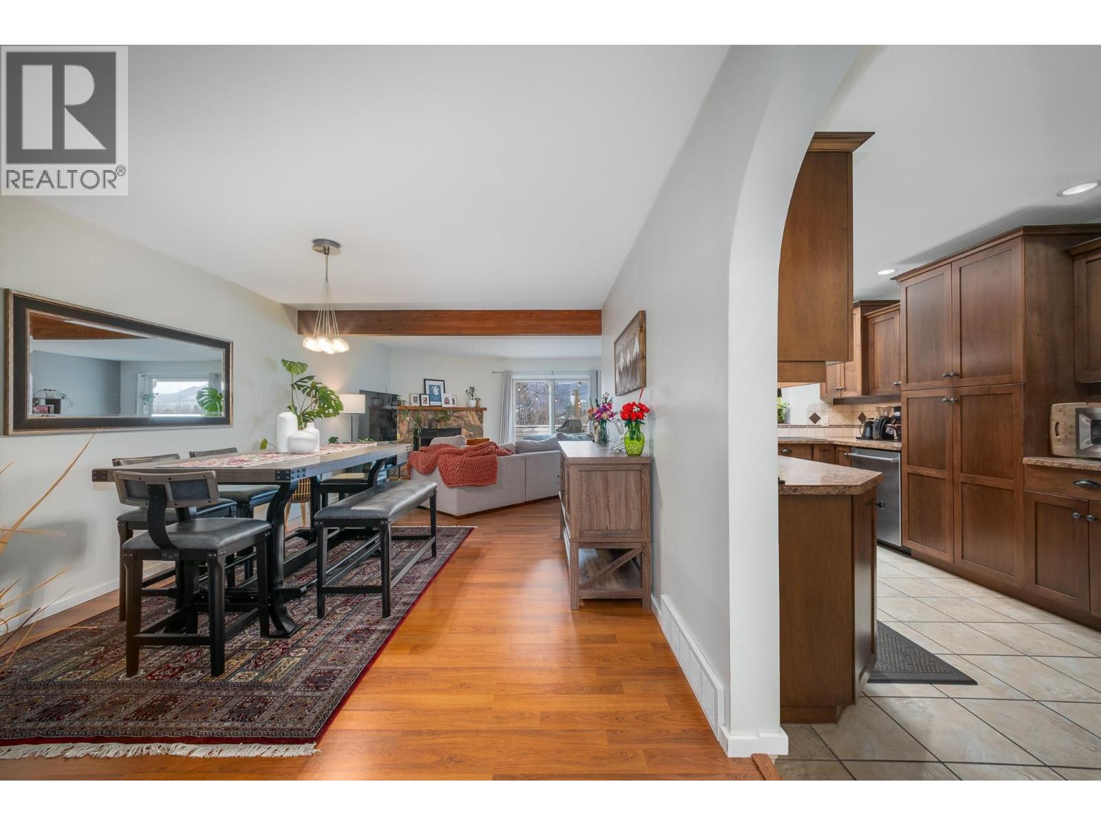 1686 Thayer Court