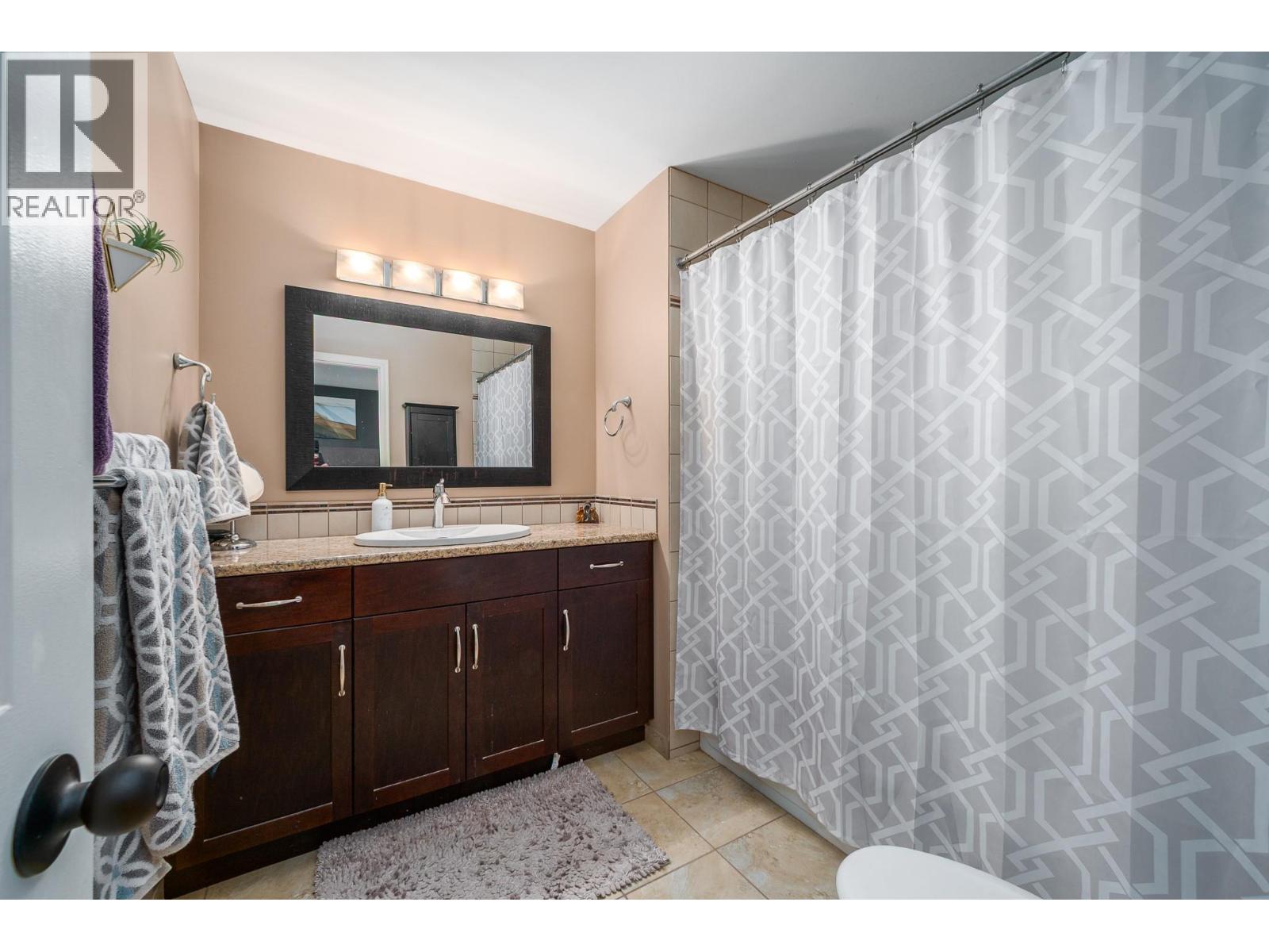 1686 Thayer Court