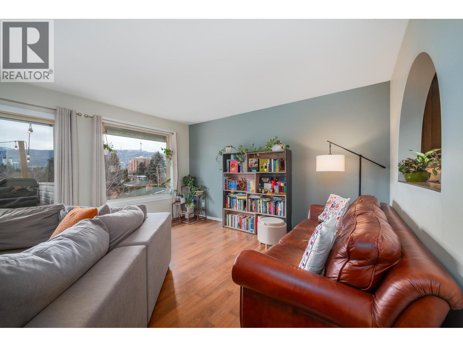 1686 Thayer Court