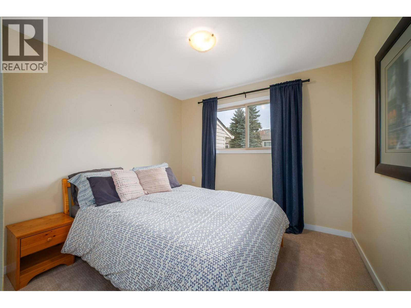 1686 Thayer Court