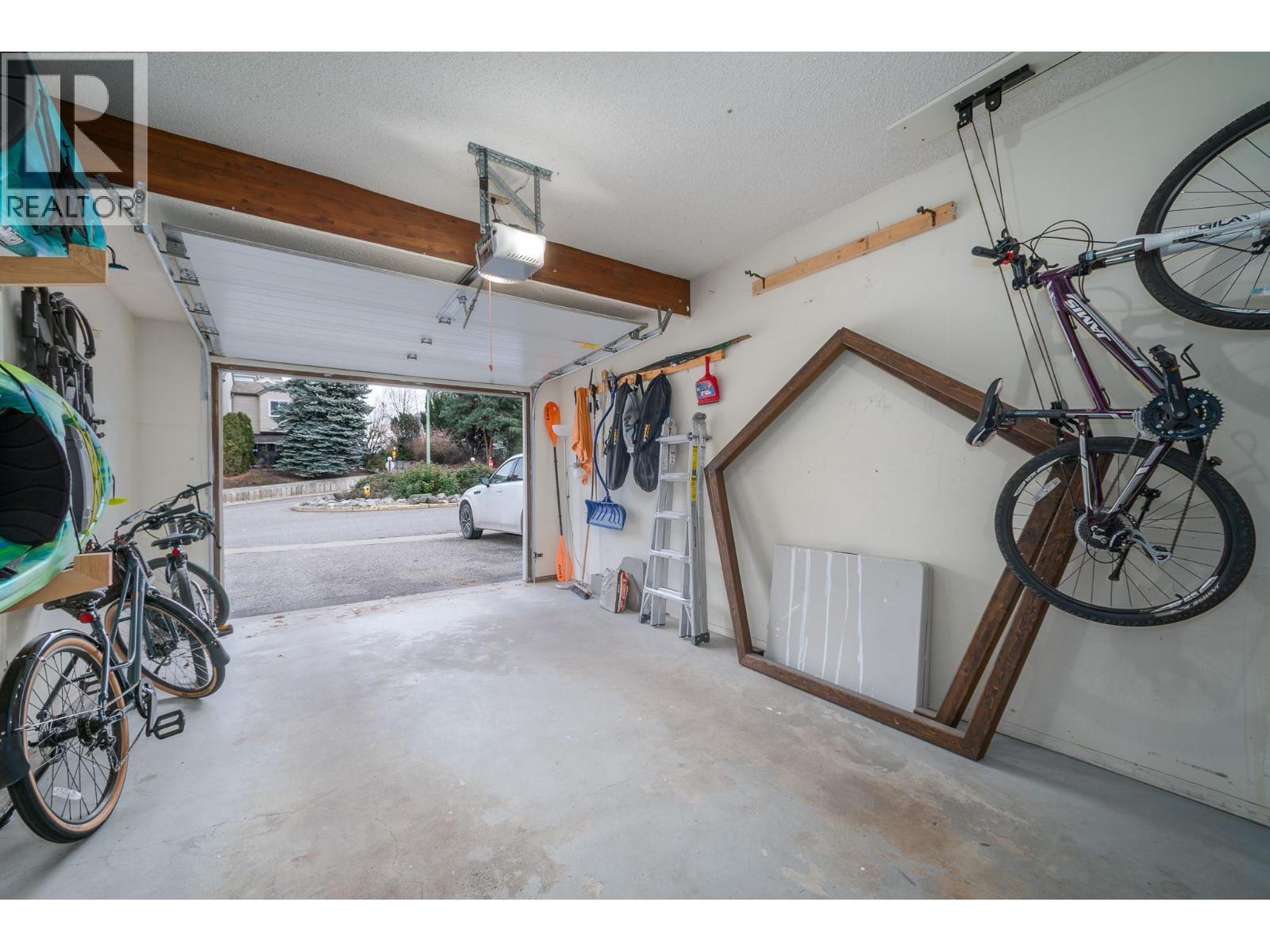 1686 Thayer Court