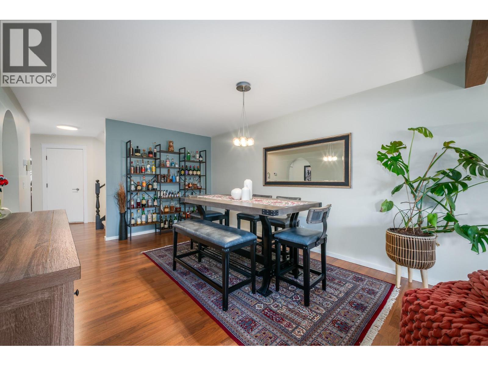 1686 Thayer Court