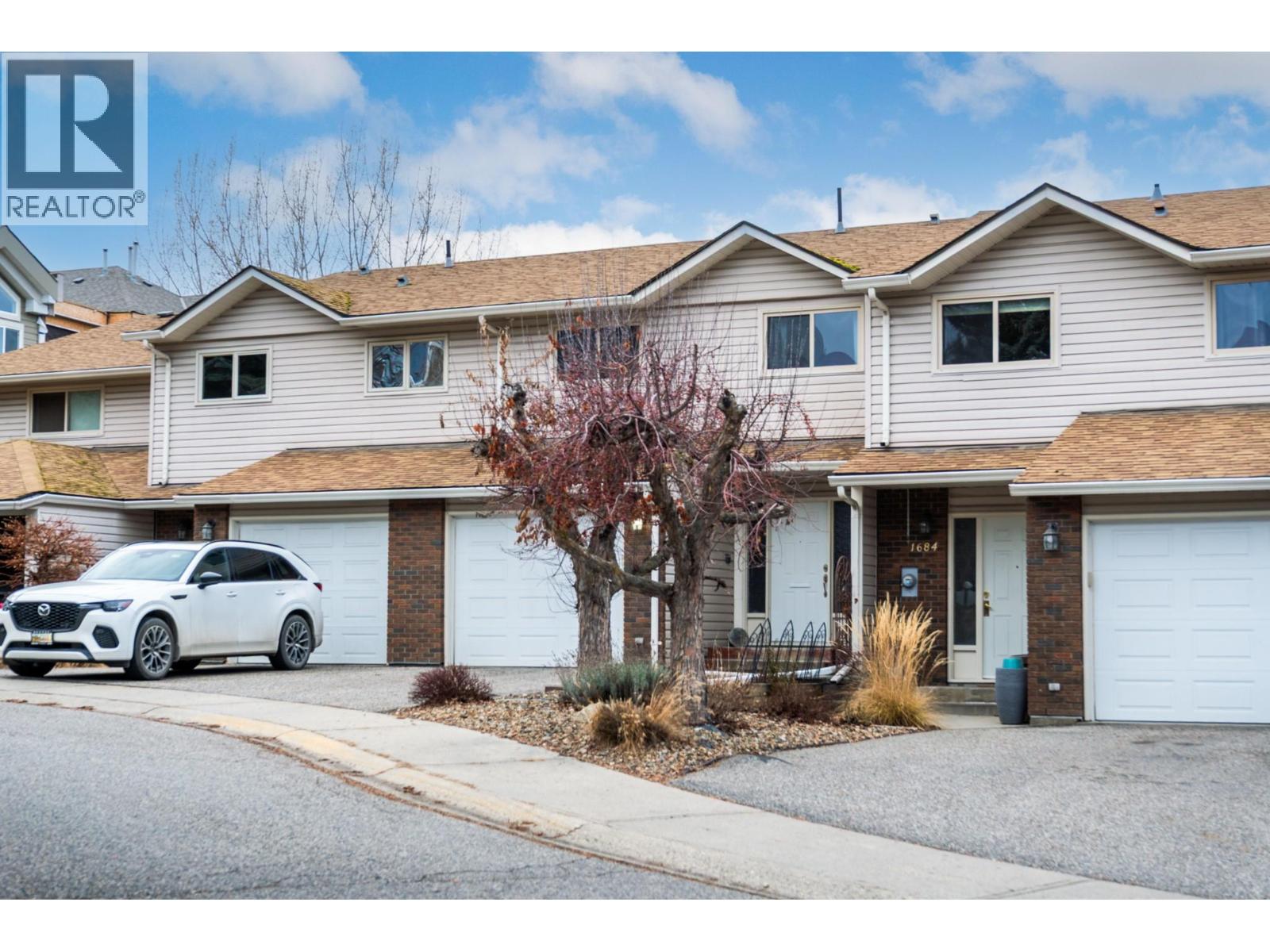 1686 Thayer Court