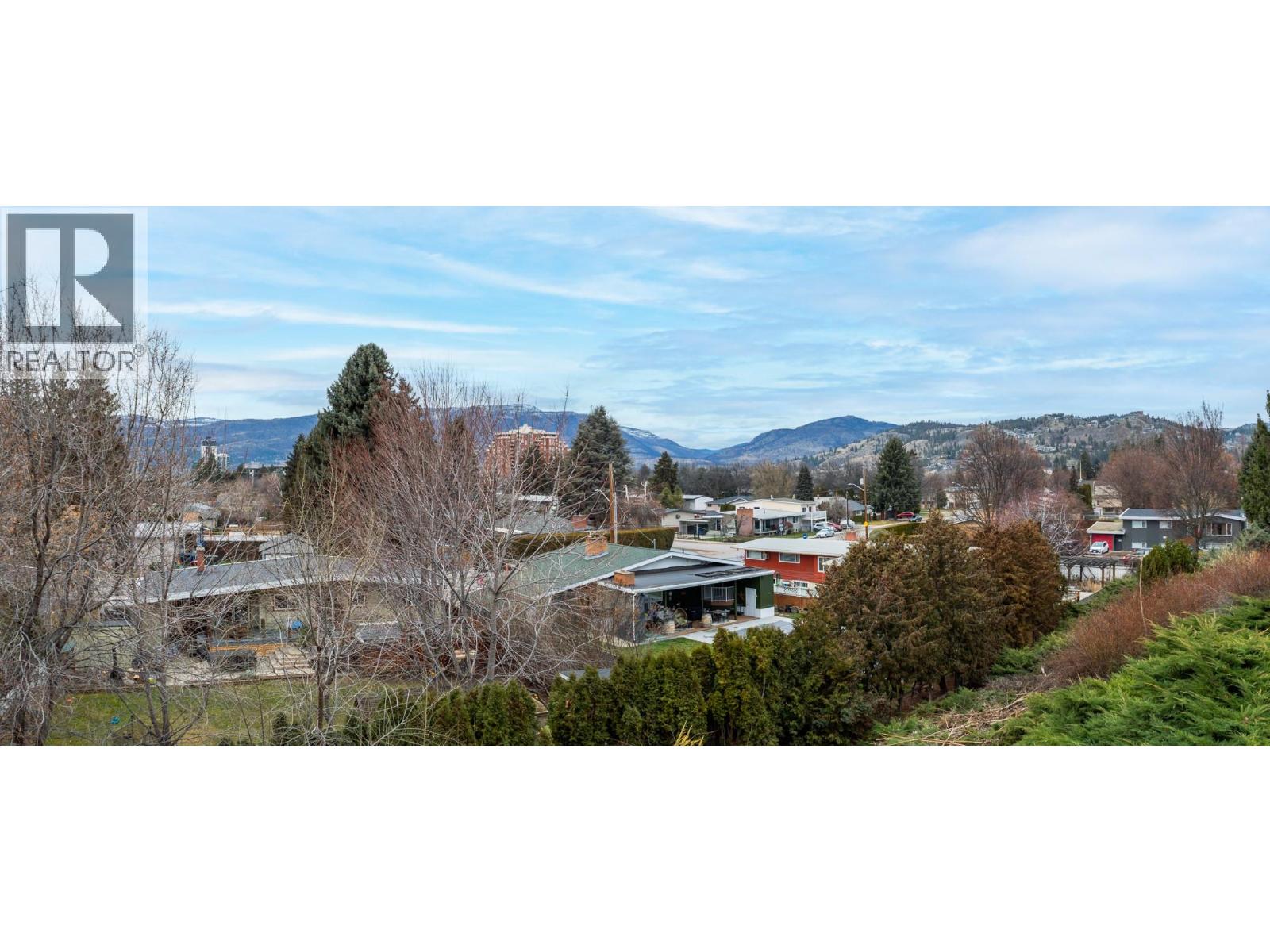 1686 Thayer Court