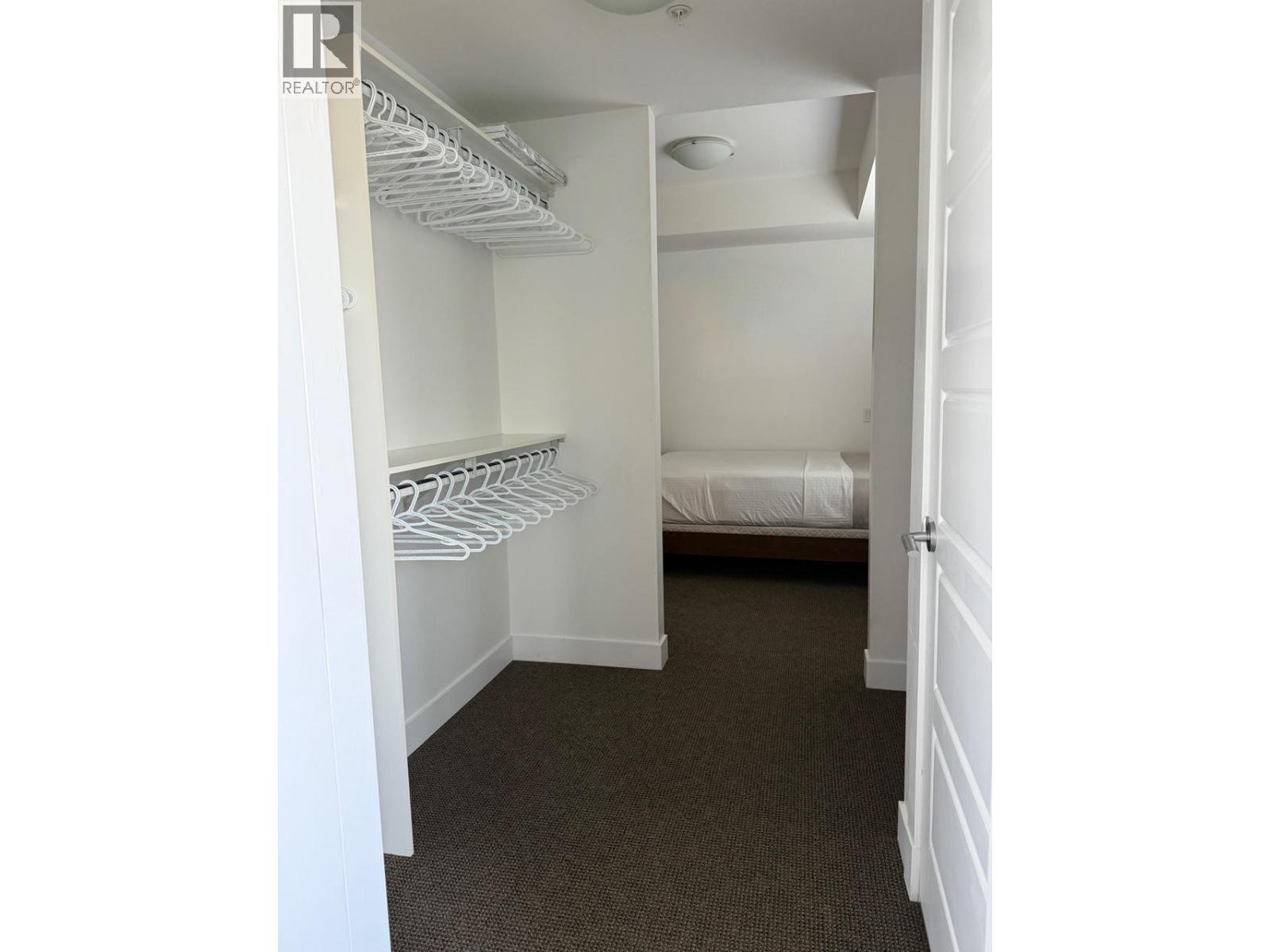 975 Academy Way Unit# 216