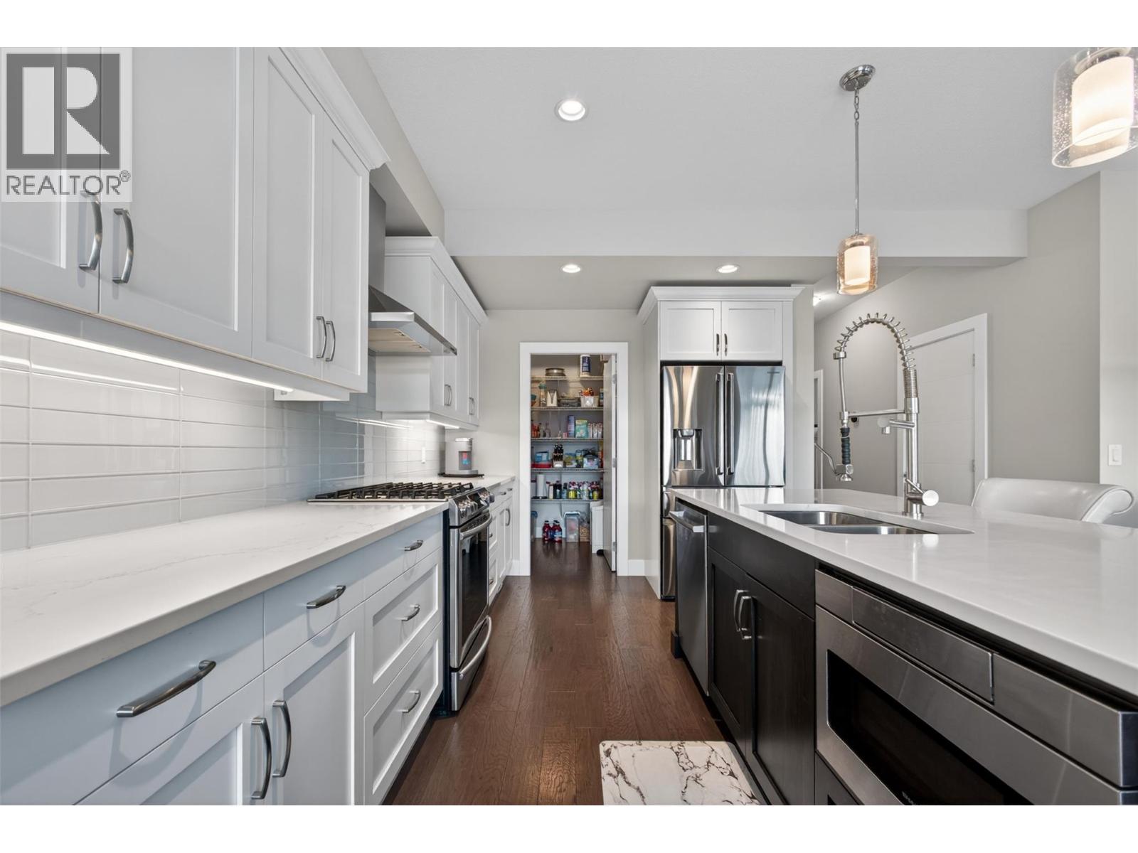 875 Stockley Street Unit# 17