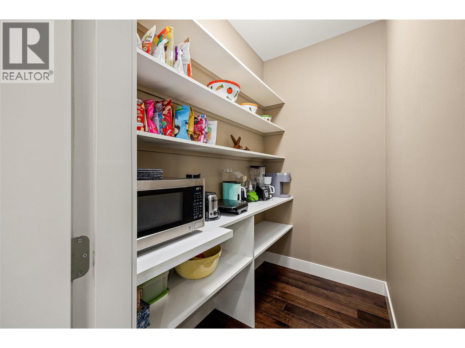 1768 Split Rail Place