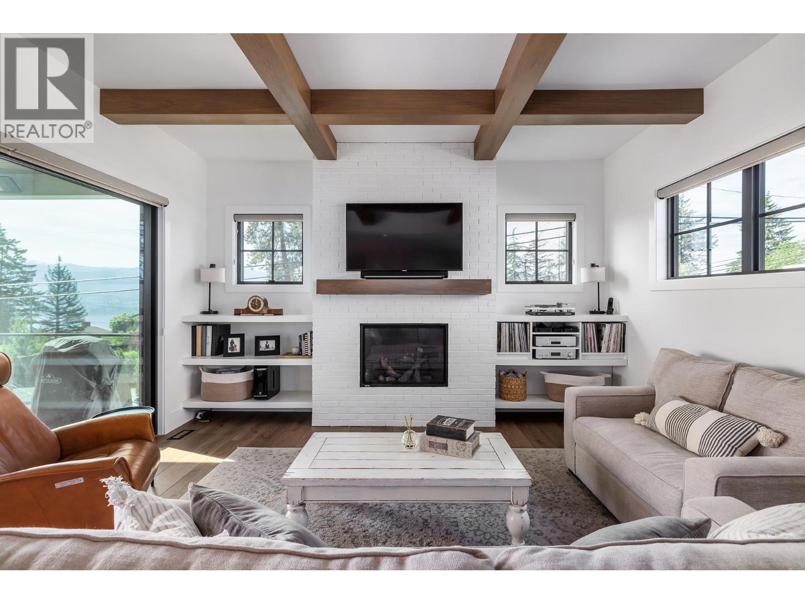 715 Lake Court