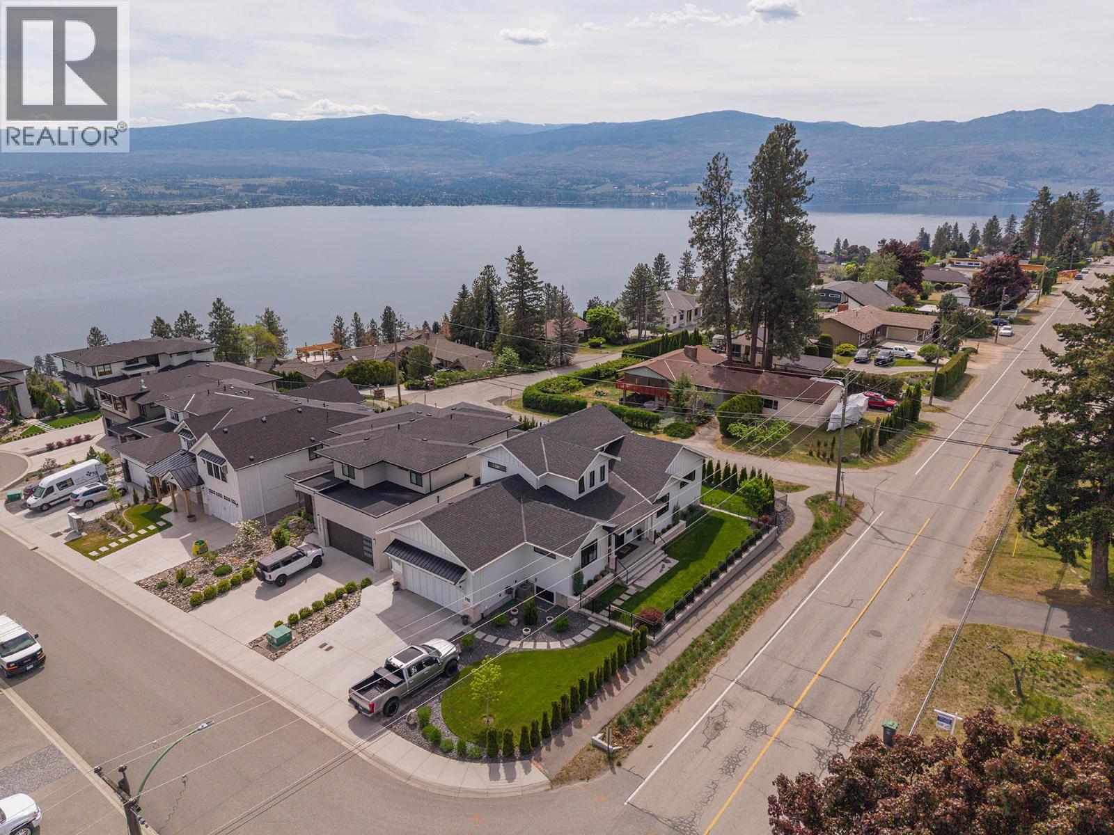 715 Lake Court