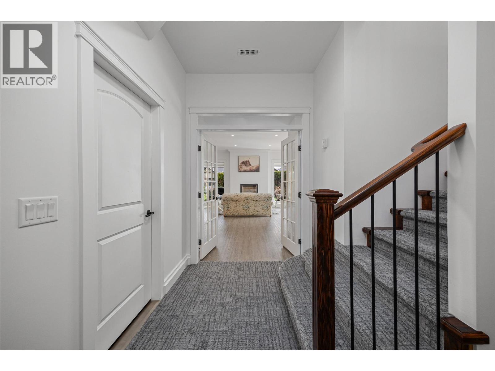 2584 Lucinde Road