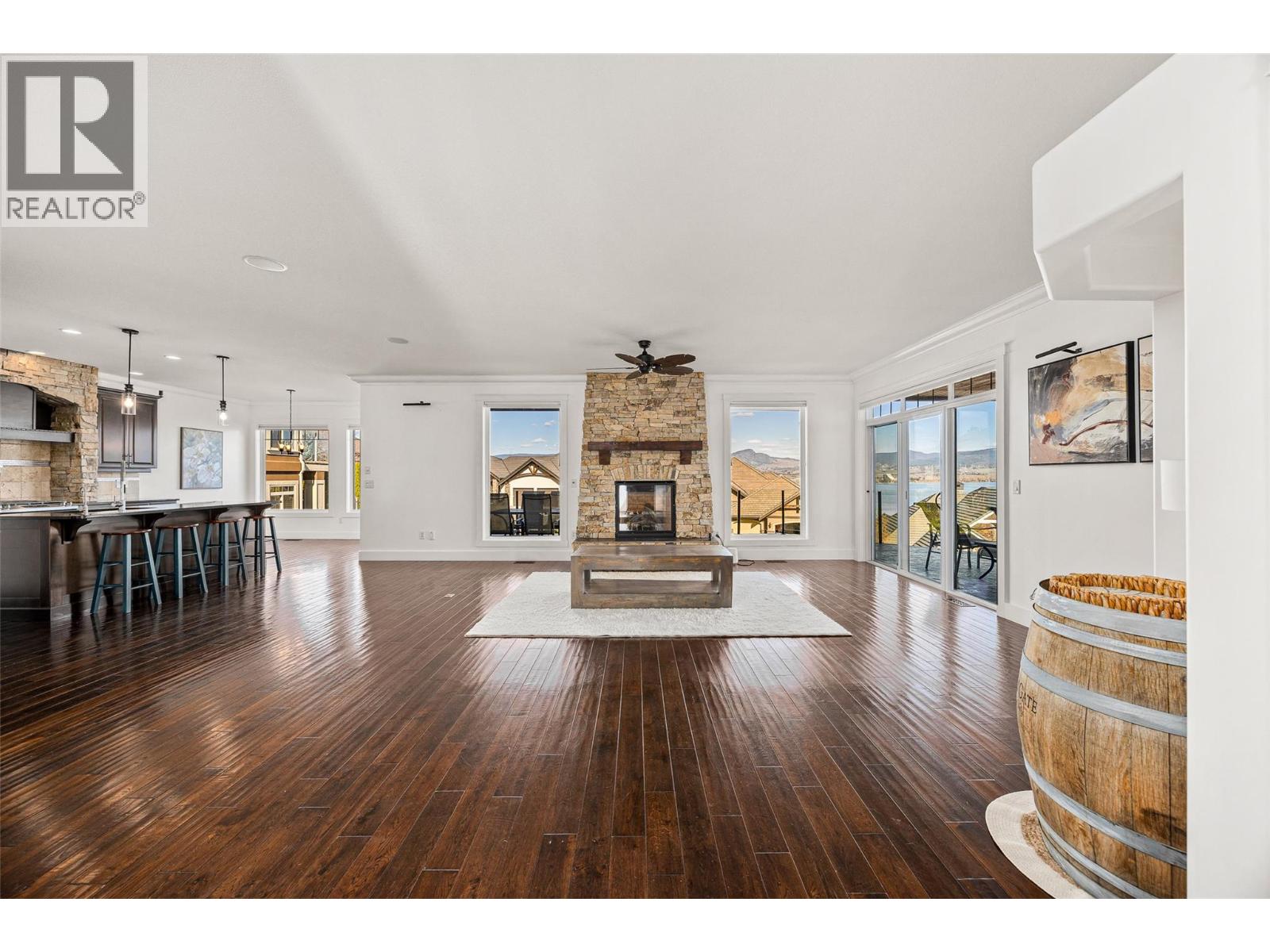 2584 Lucinde Road