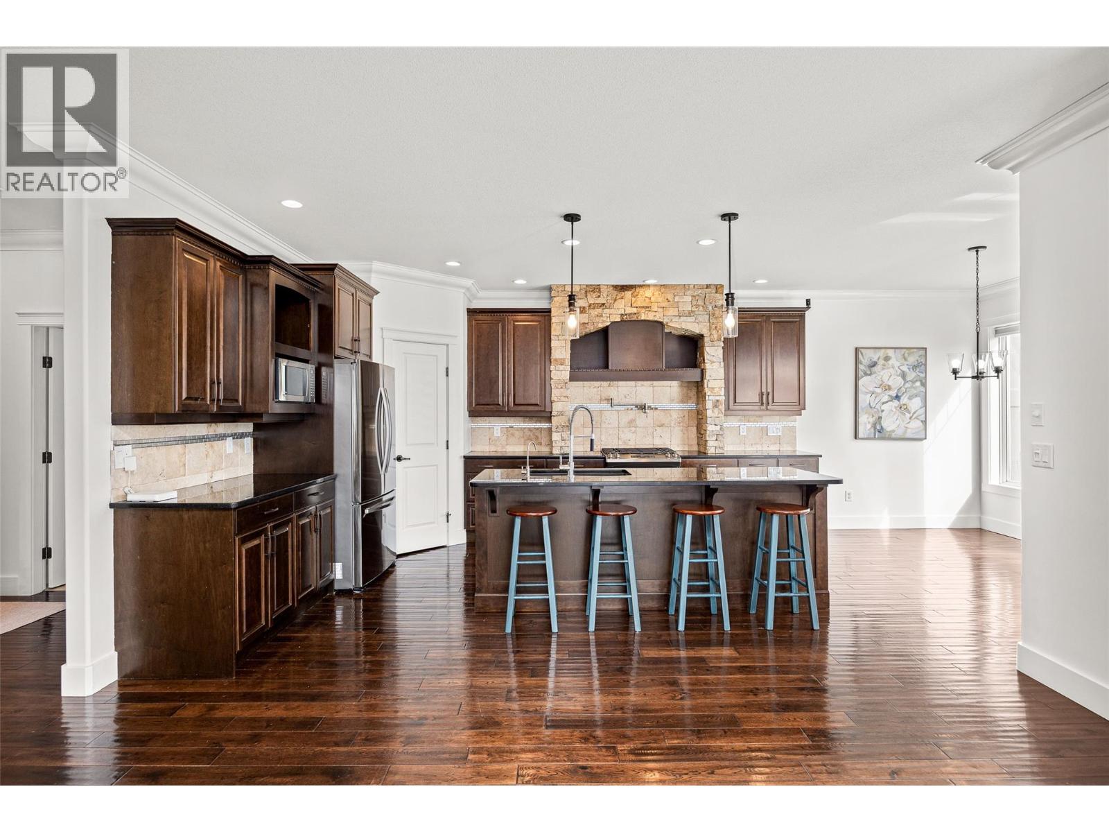 2584 Lucinde Road
