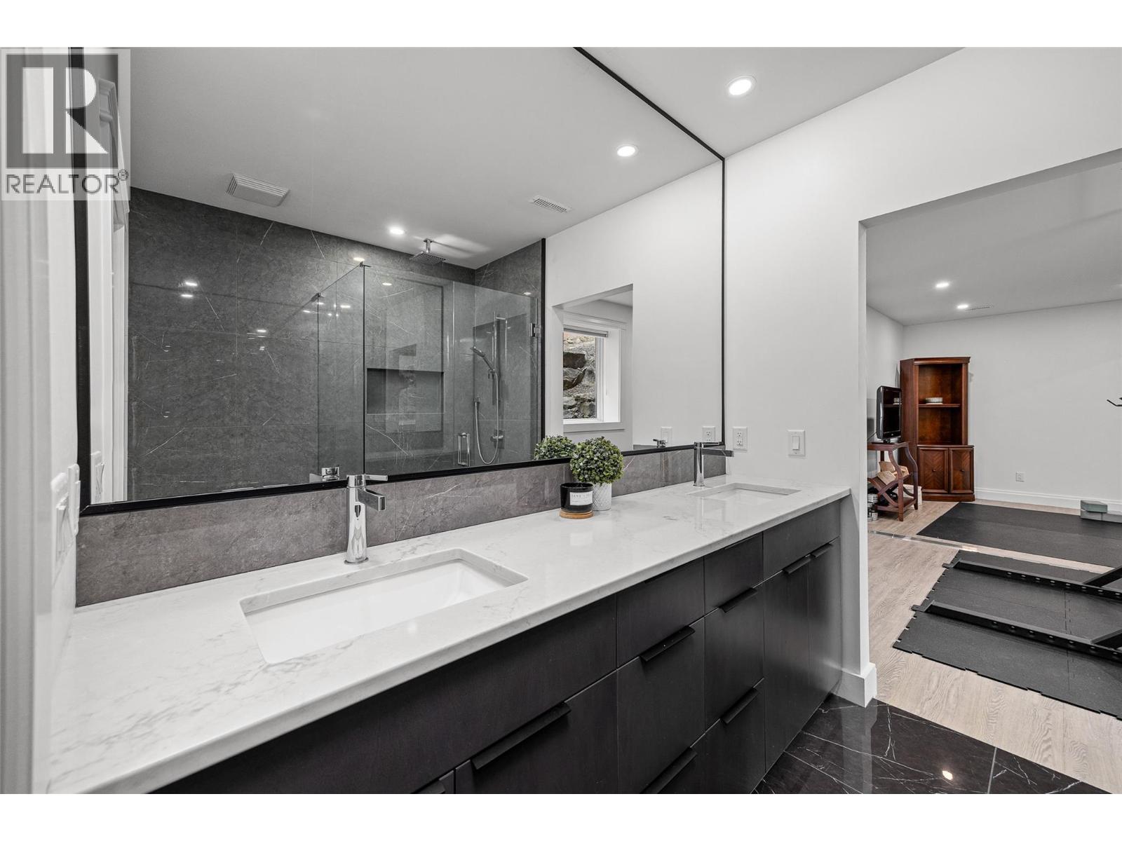 2584 Lucinde Road