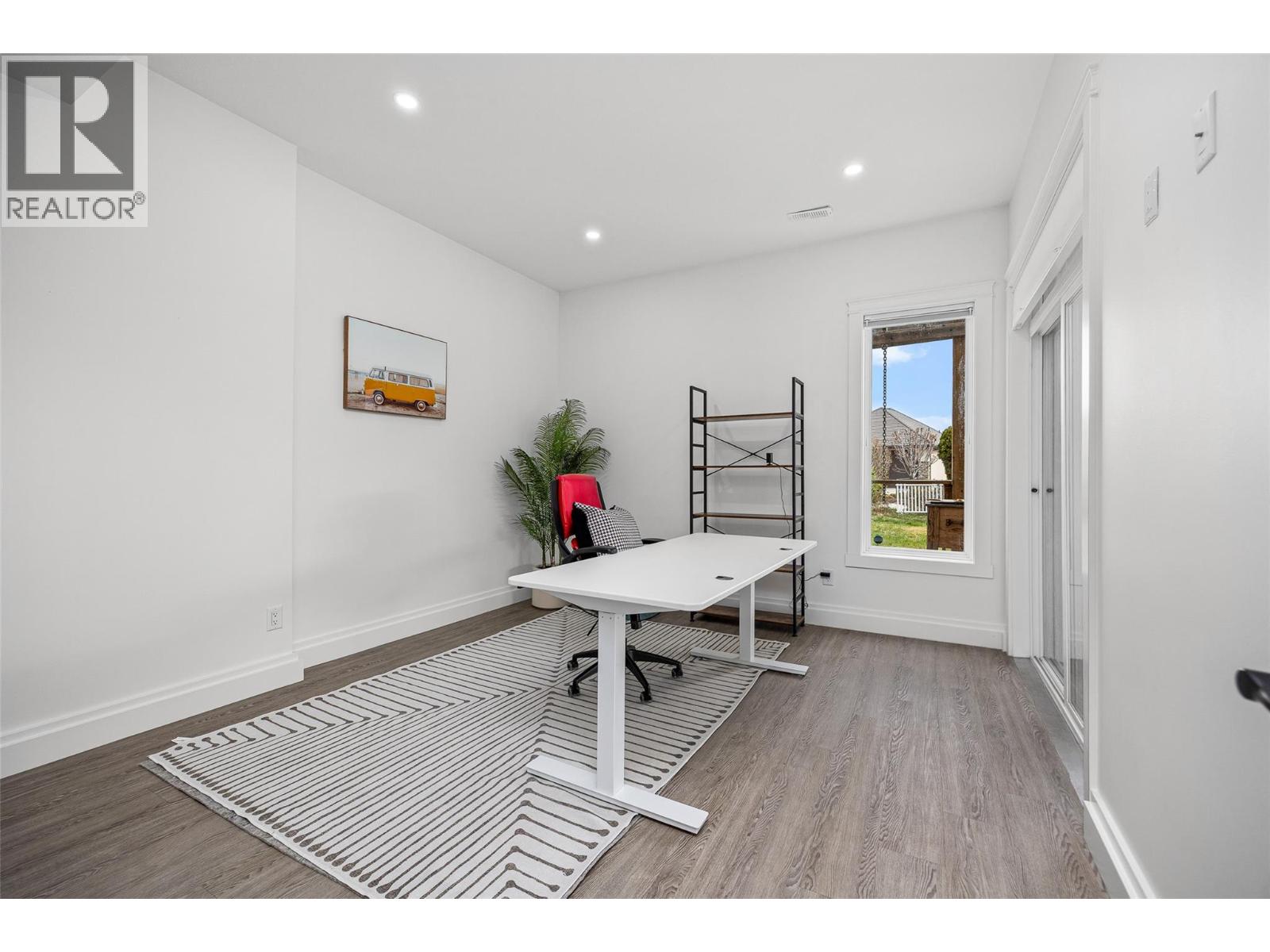 2584 Lucinde Road