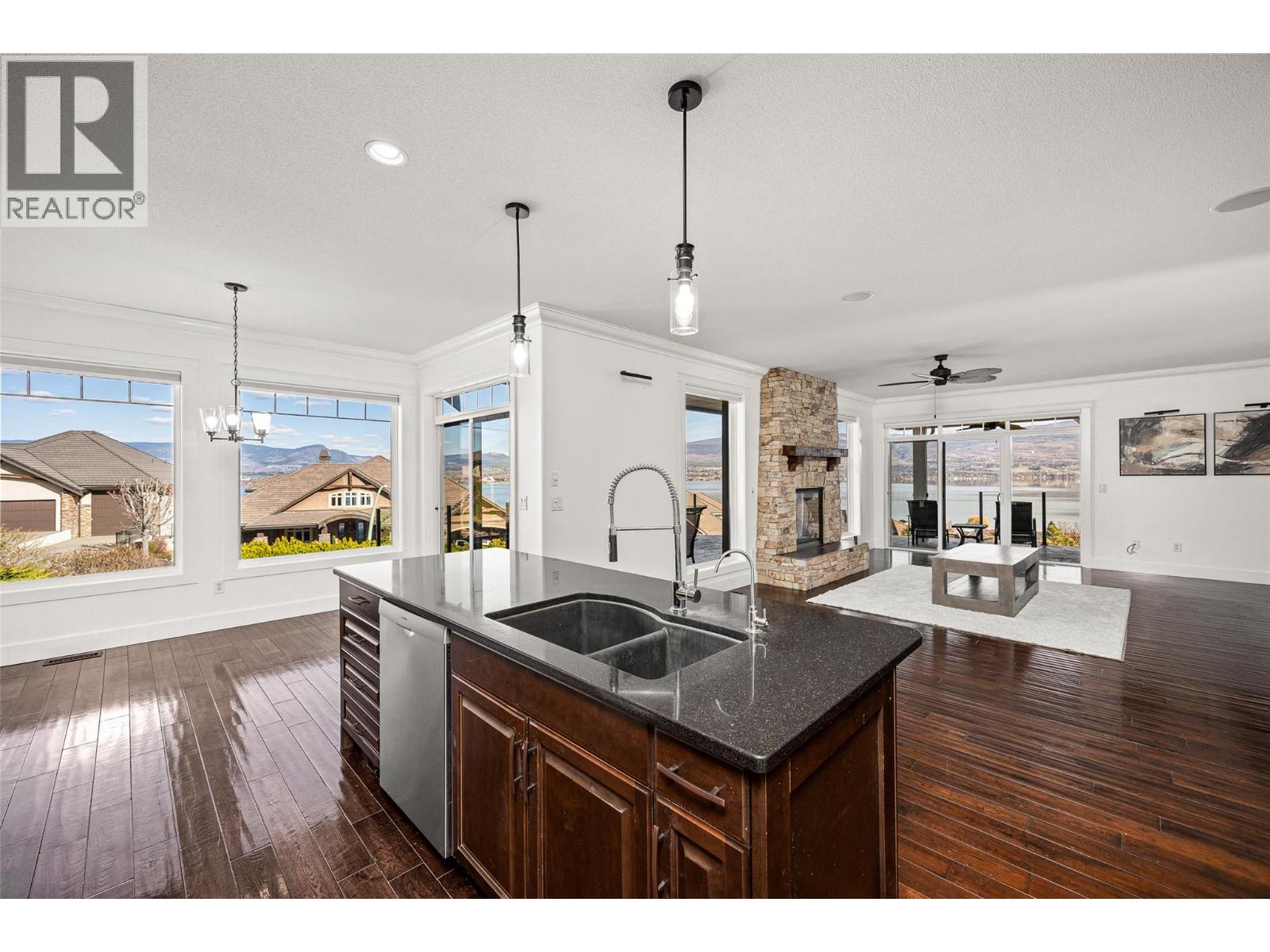 2584 Lucinde Road