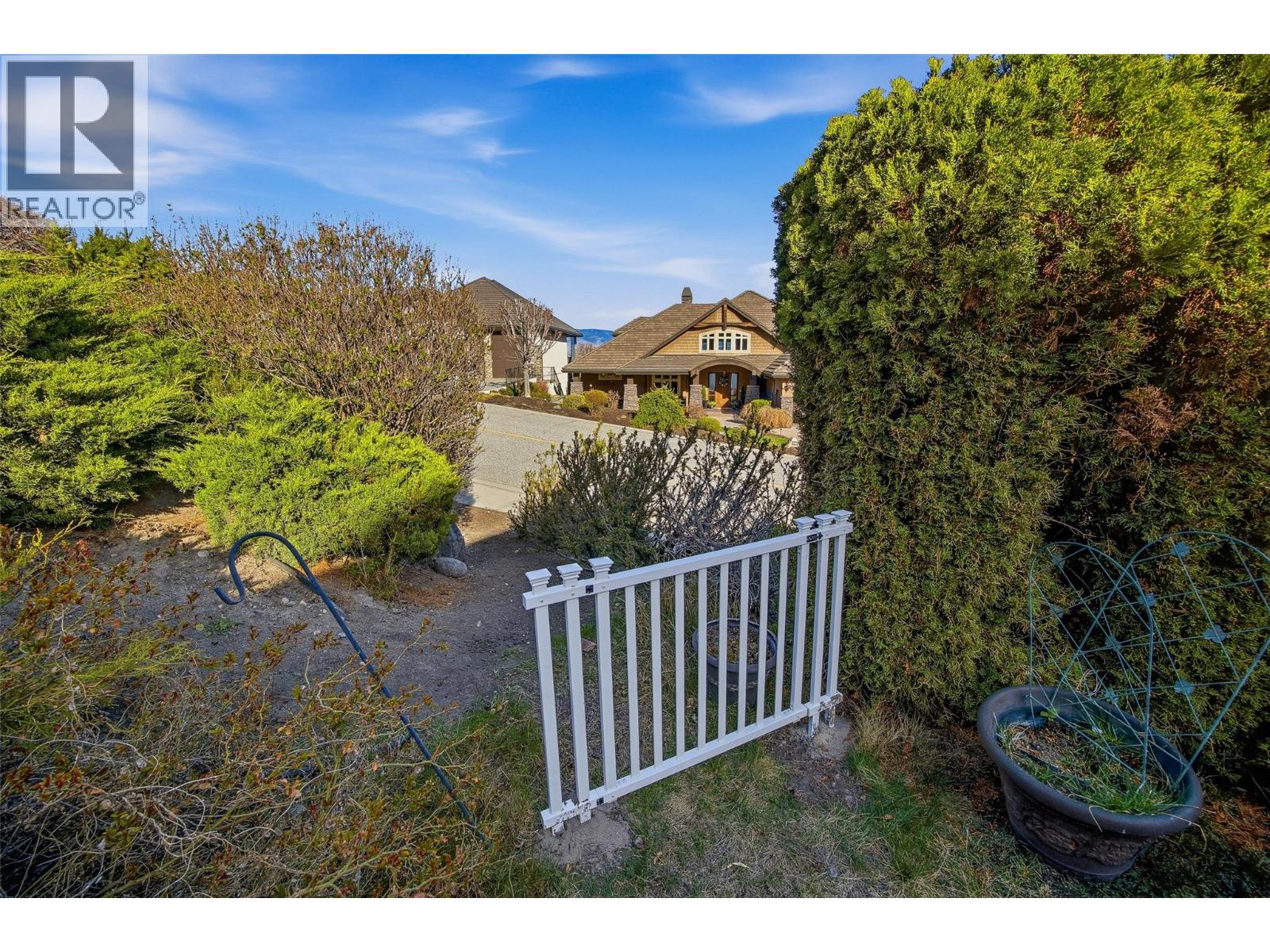 2584 Lucinde Road