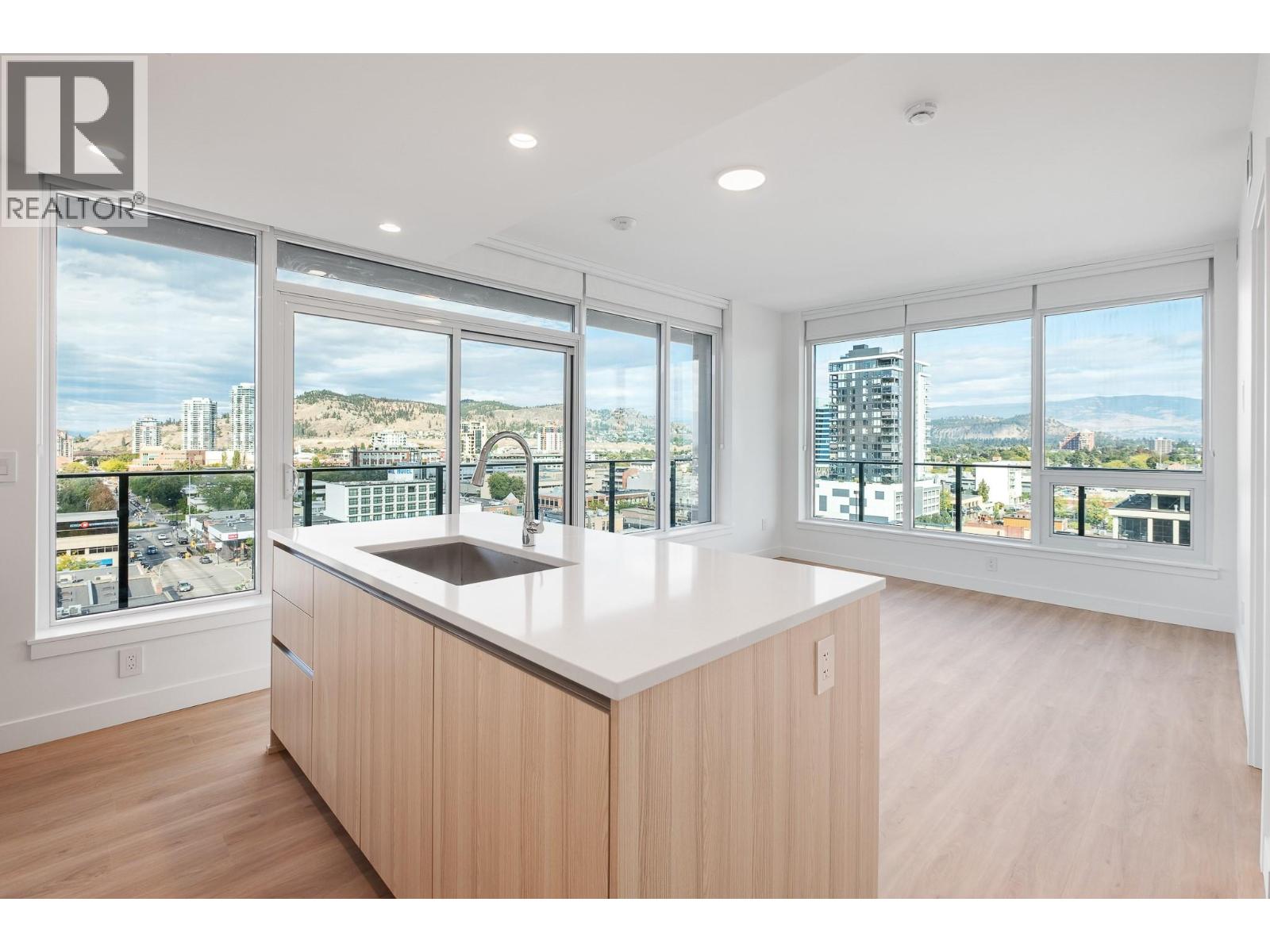 1626 Water Street Unit# 902