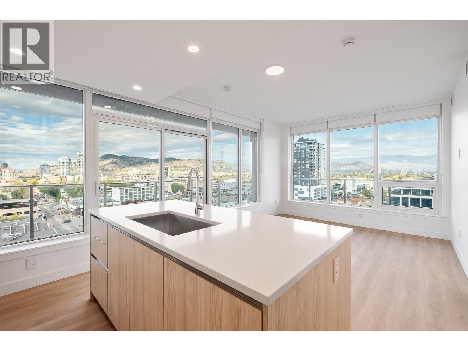 1626 Water Street Unit# 902