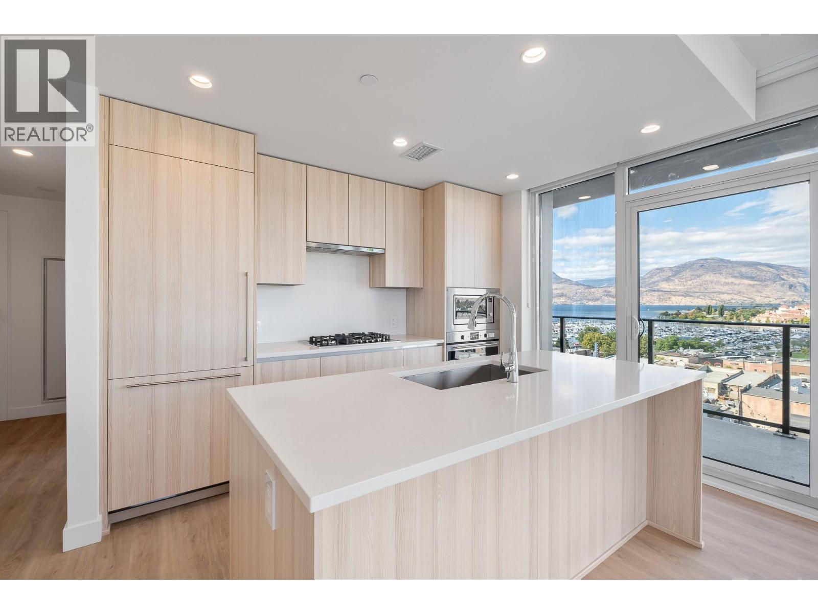1626 Water Street Unit# 902