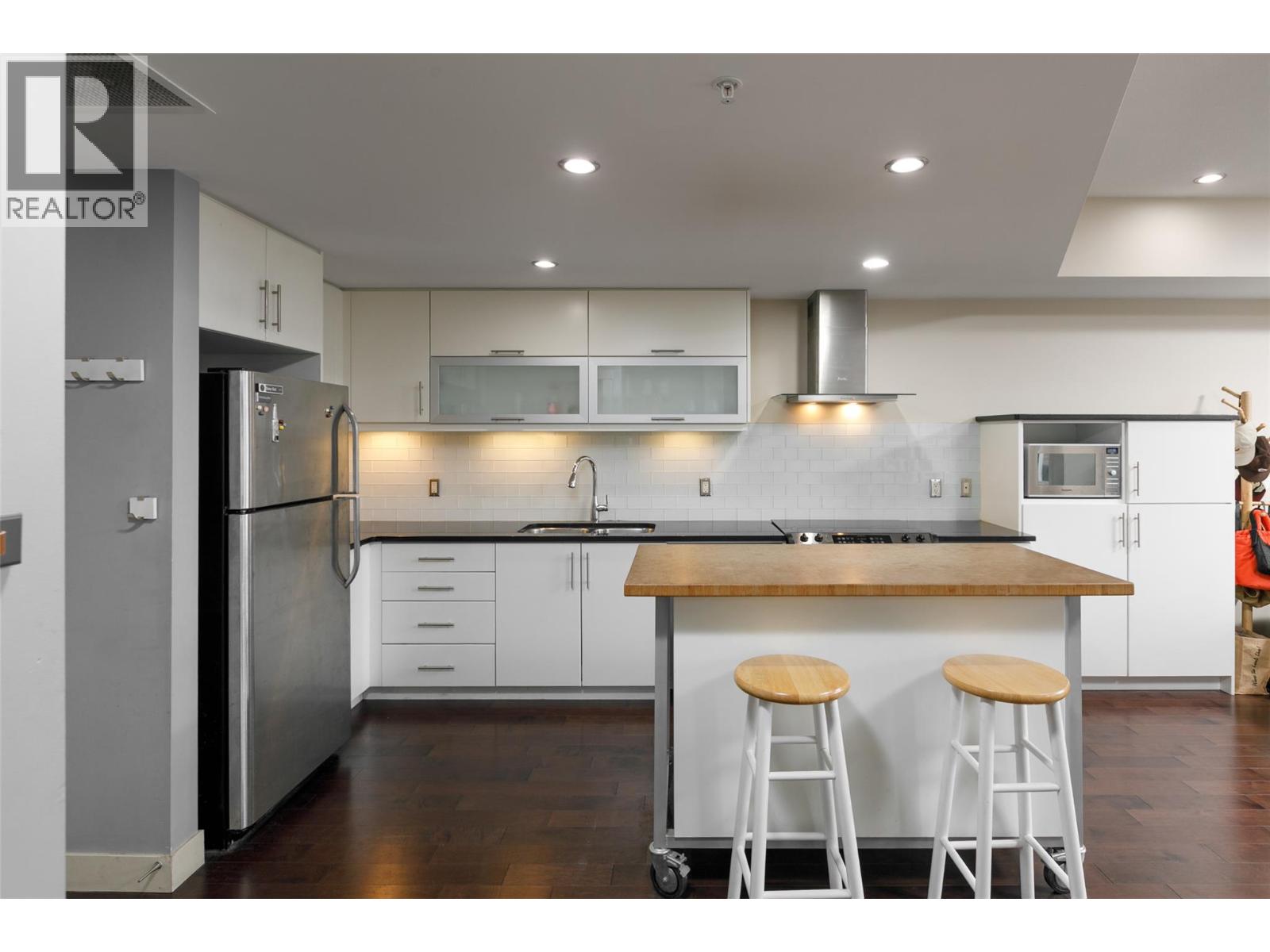 700 Martin Avenue Unit# 203
