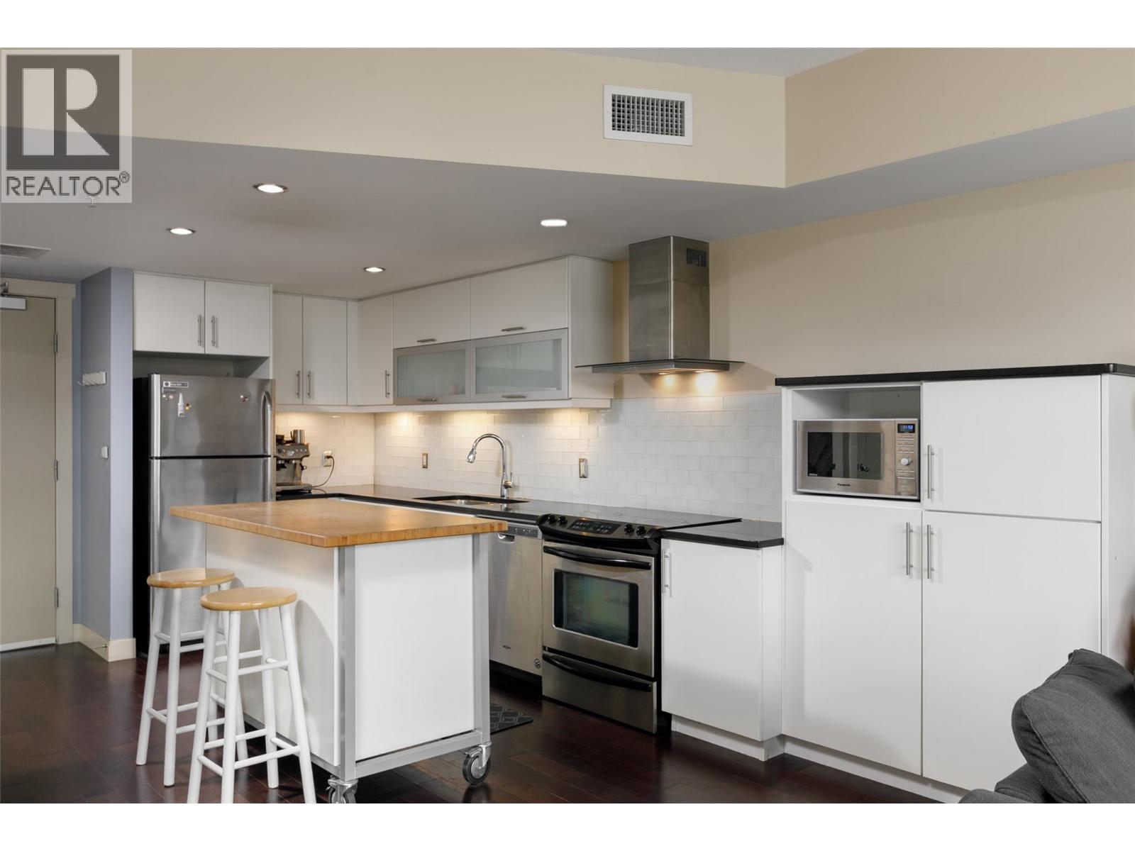 700 Martin Avenue Unit# 203
