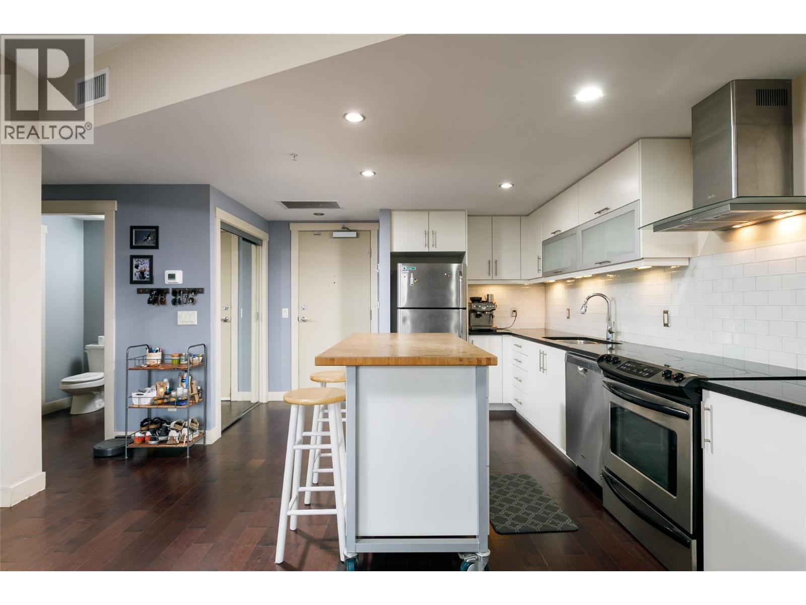 700 Martin Avenue Unit# 203