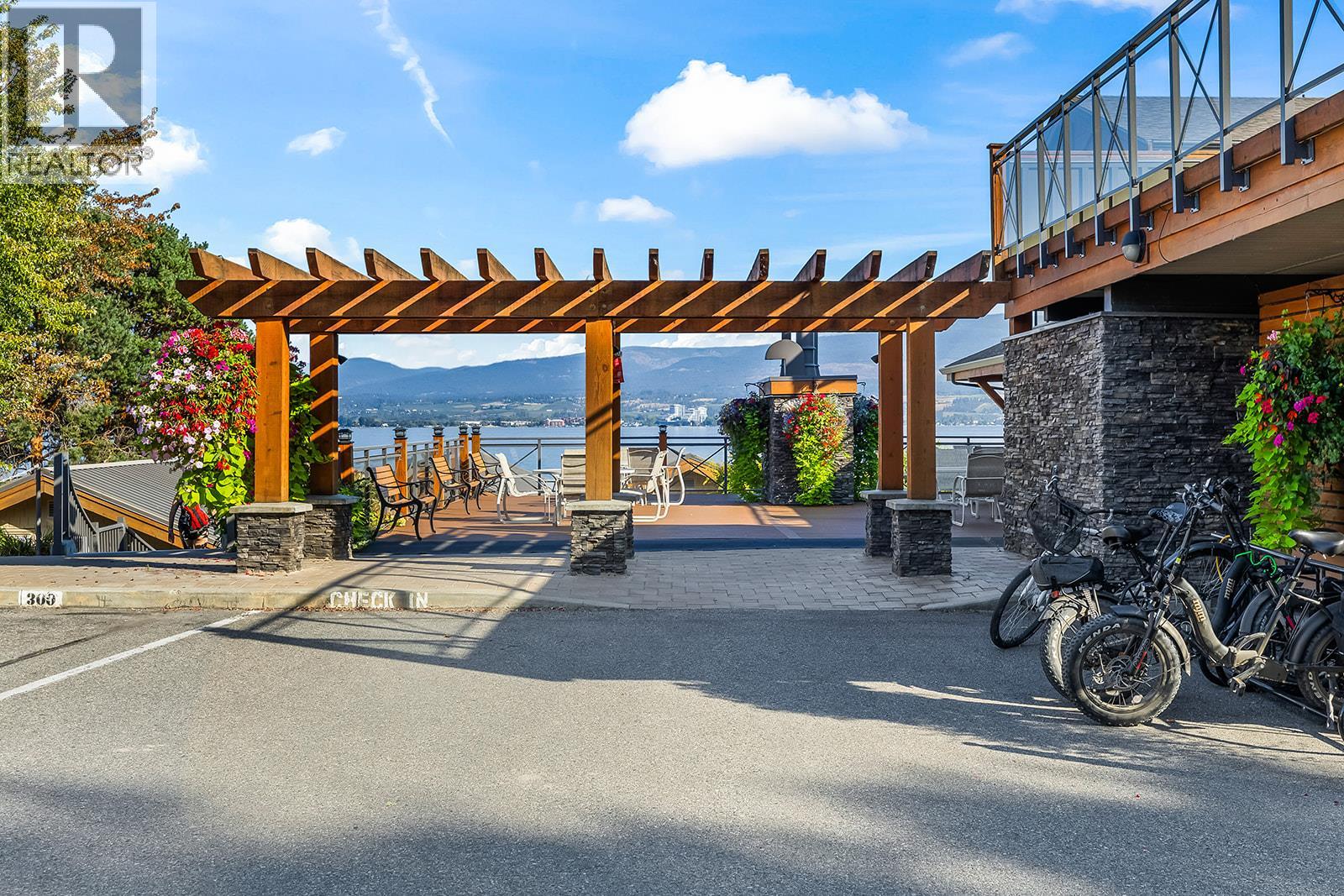 2777 Casa Loma Road Unit# 301