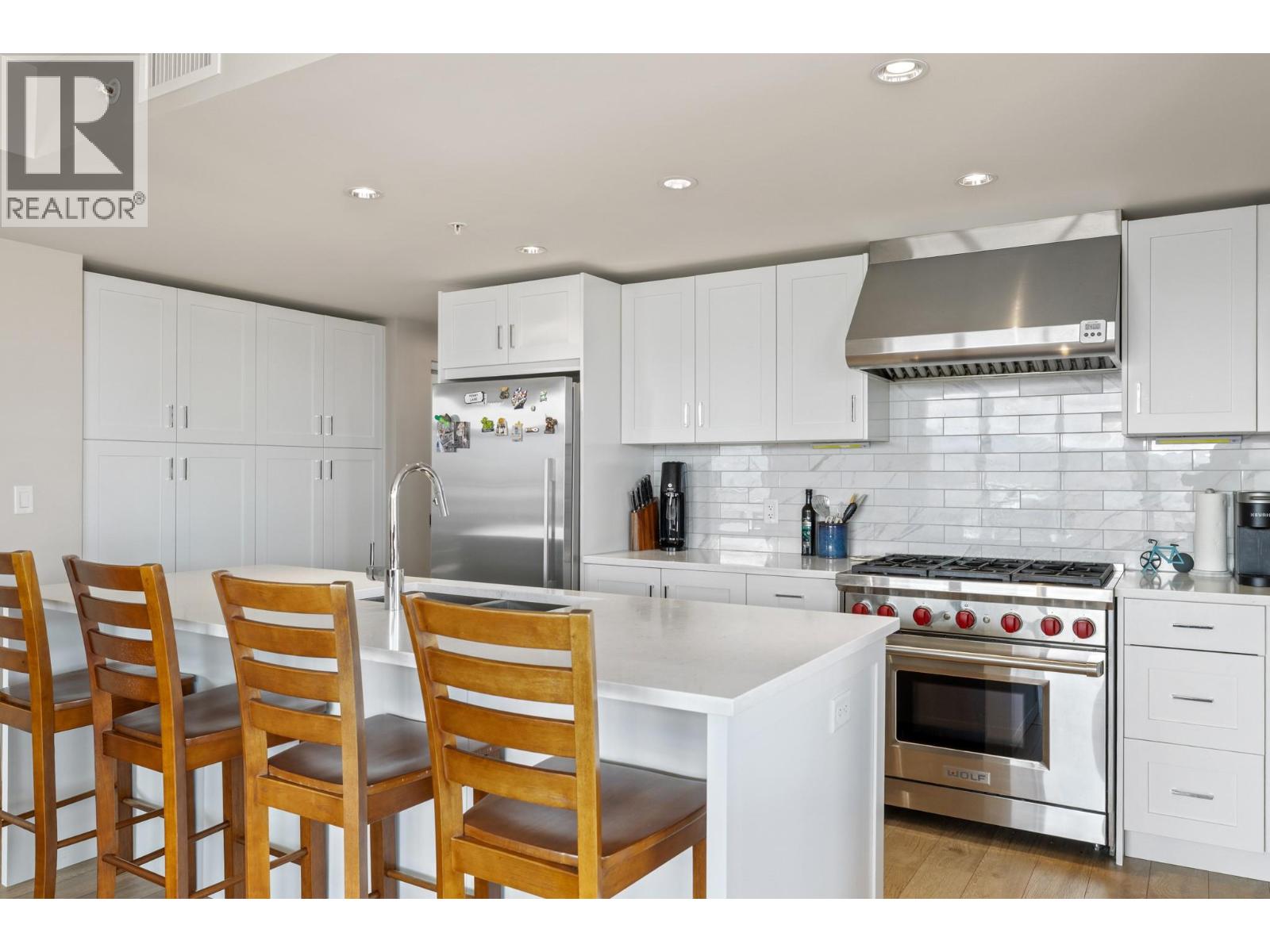 485 Groves Avenue Unit# 901