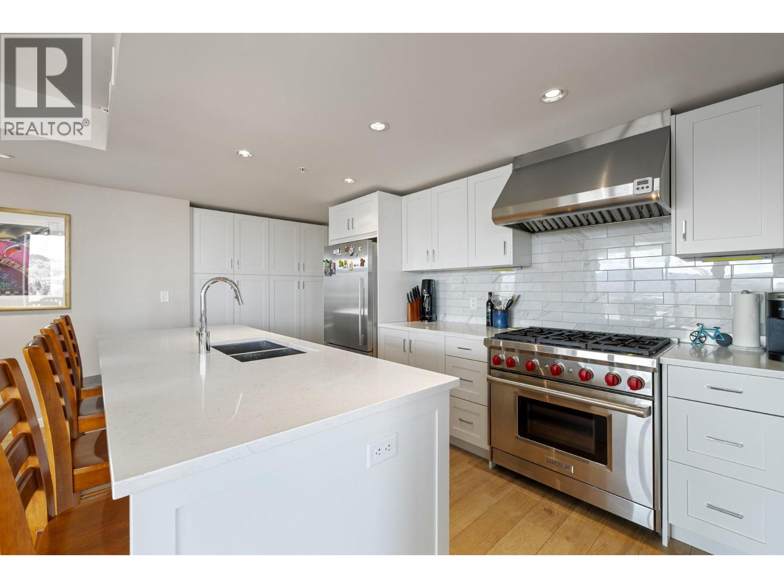 485 Groves Avenue Unit# 901