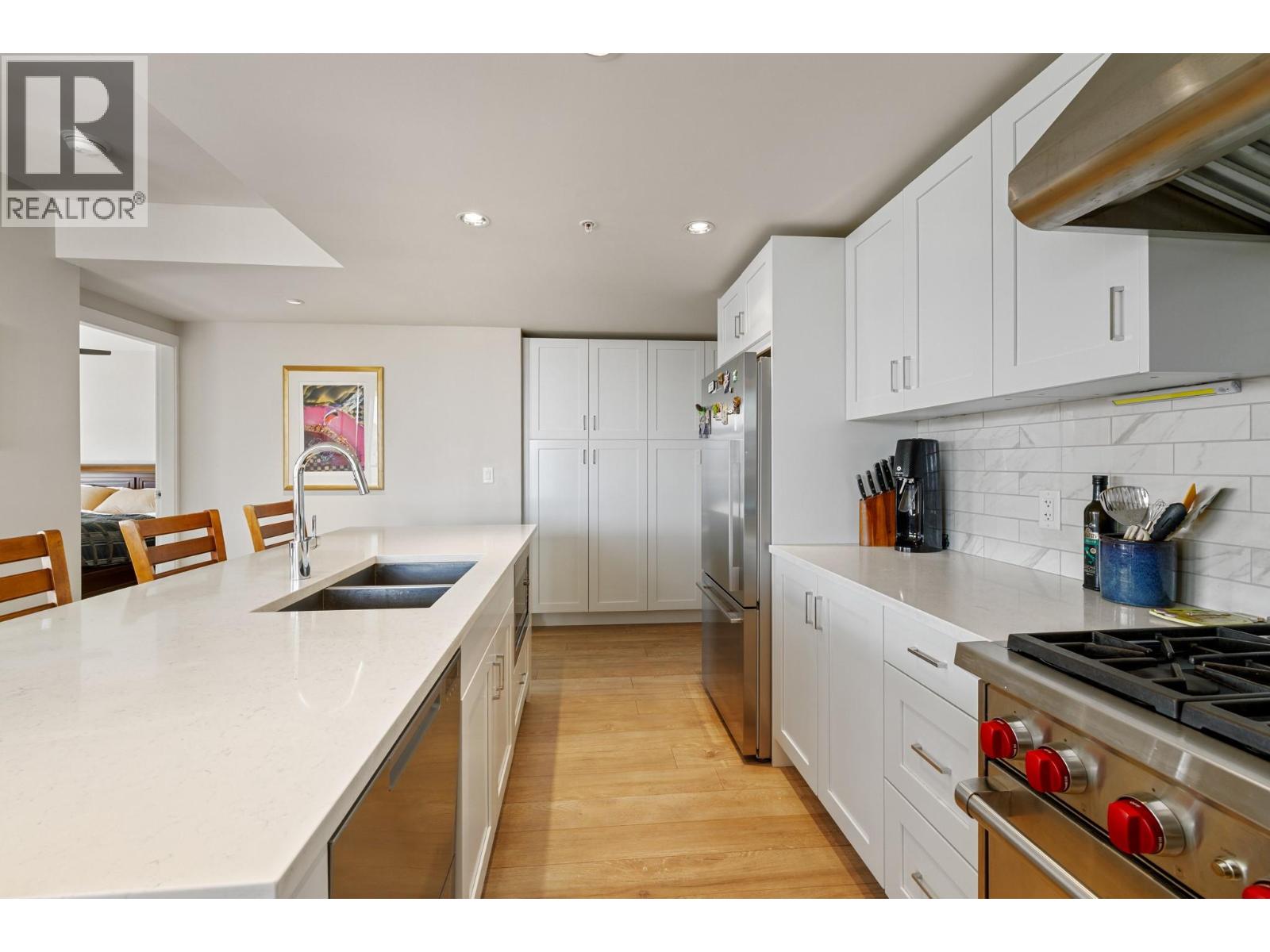 485 Groves Avenue Unit# 901