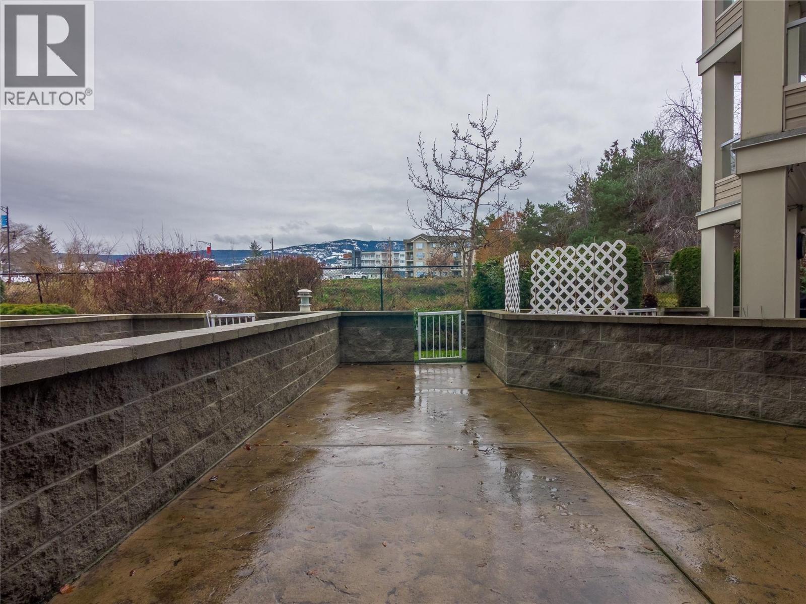 515 Houghton Road Unit# 109