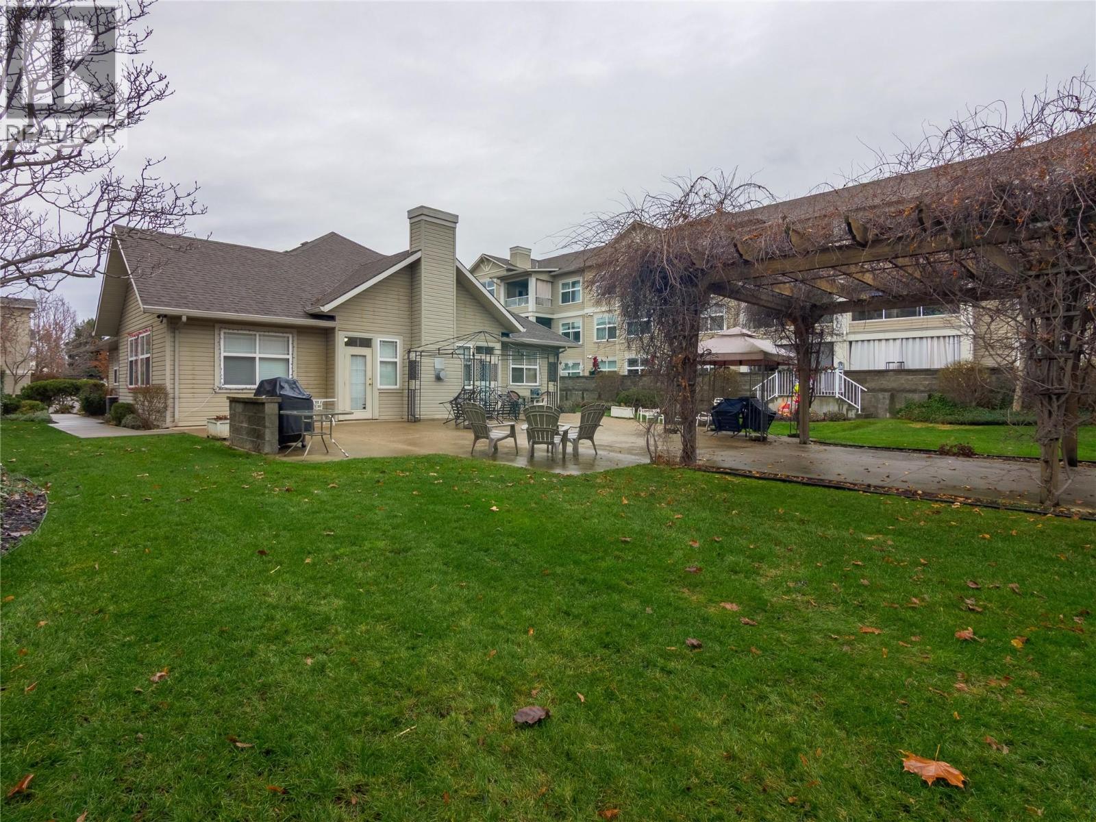515 Houghton Road Unit# 109