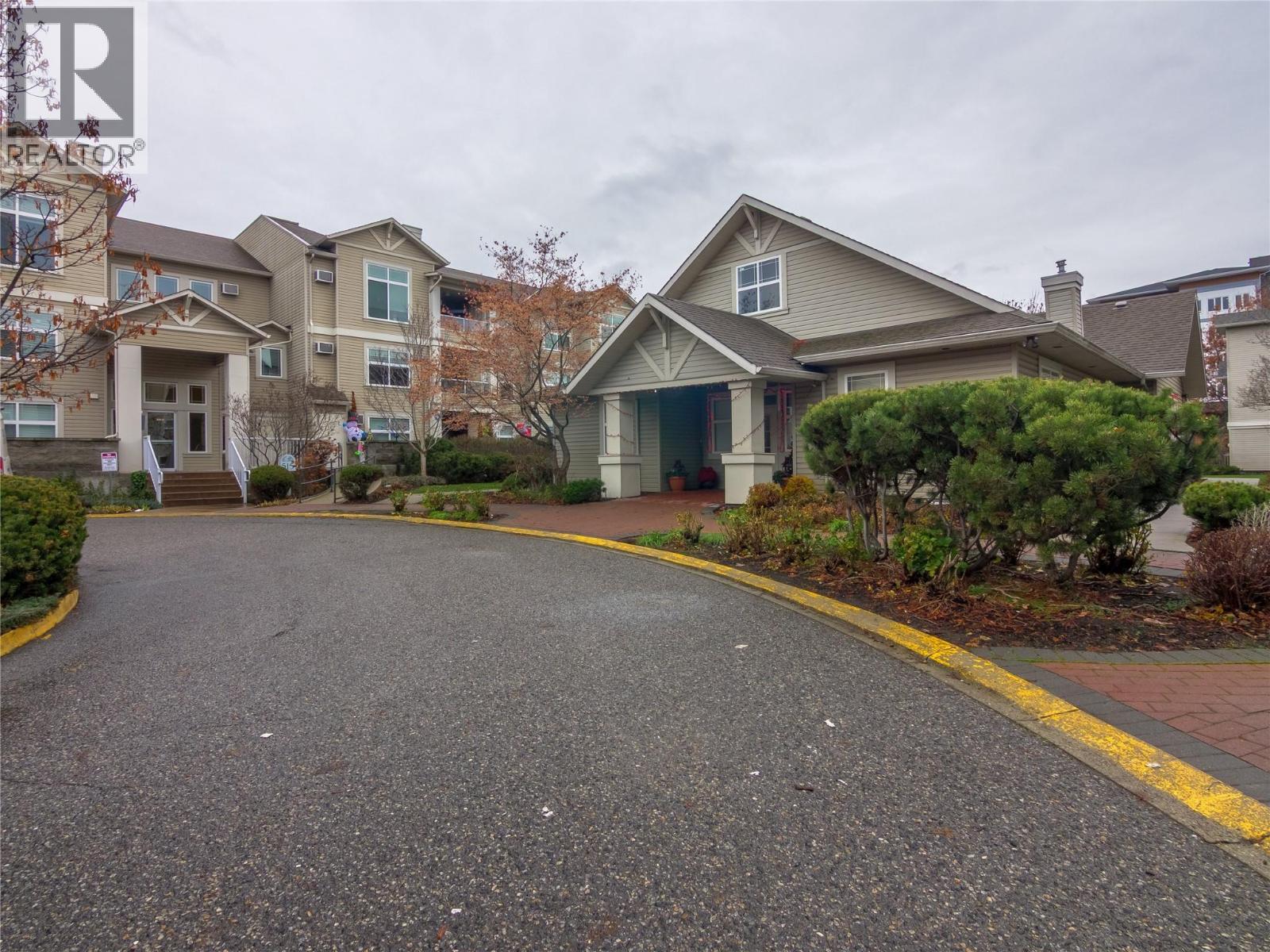 515 Houghton Road Unit# 109