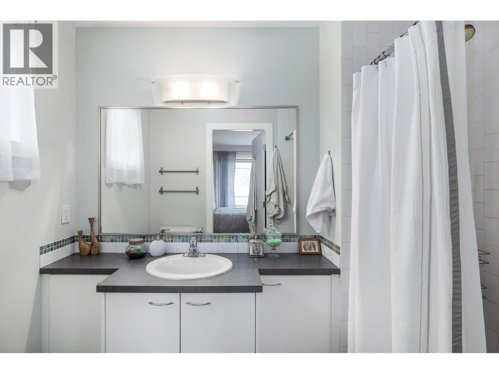 10837 Okanagan Centre Road W