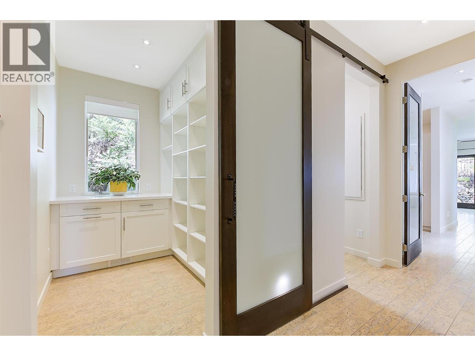 741 Pinehaven Court