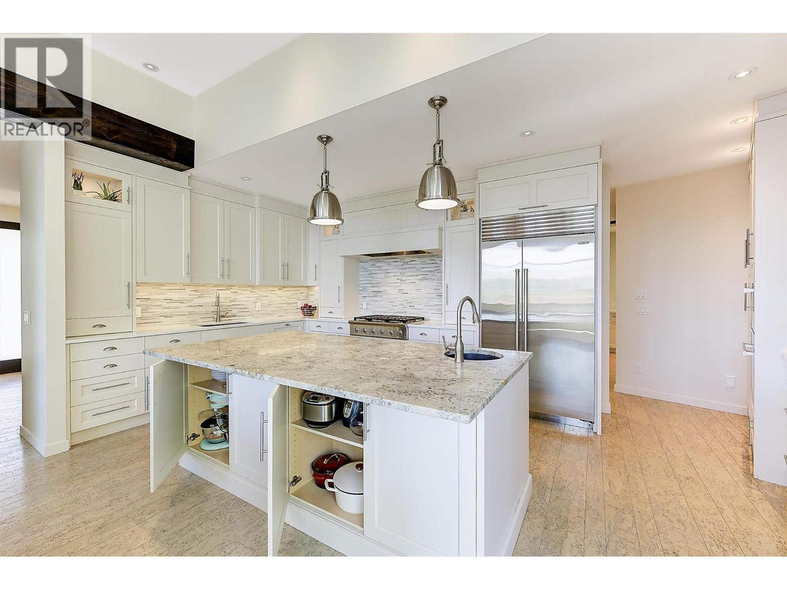 741 Pinehaven Court