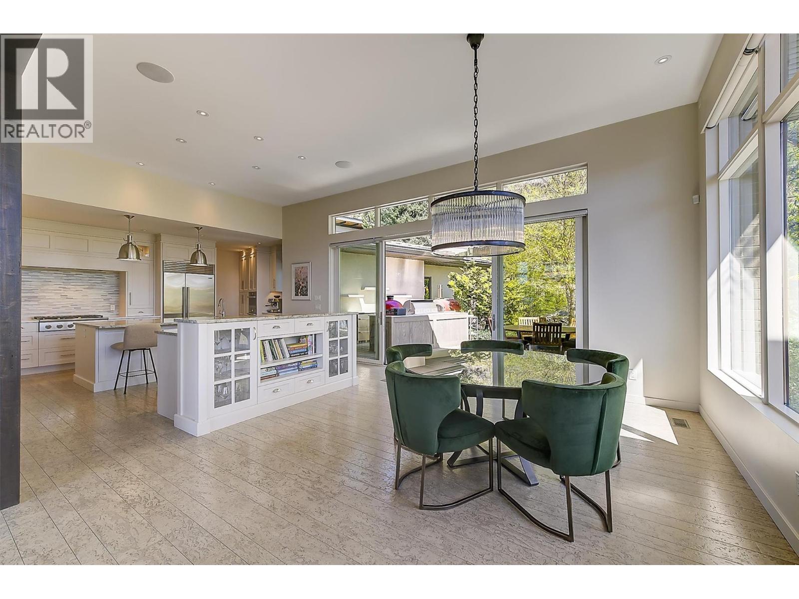 741 Pinehaven Court
