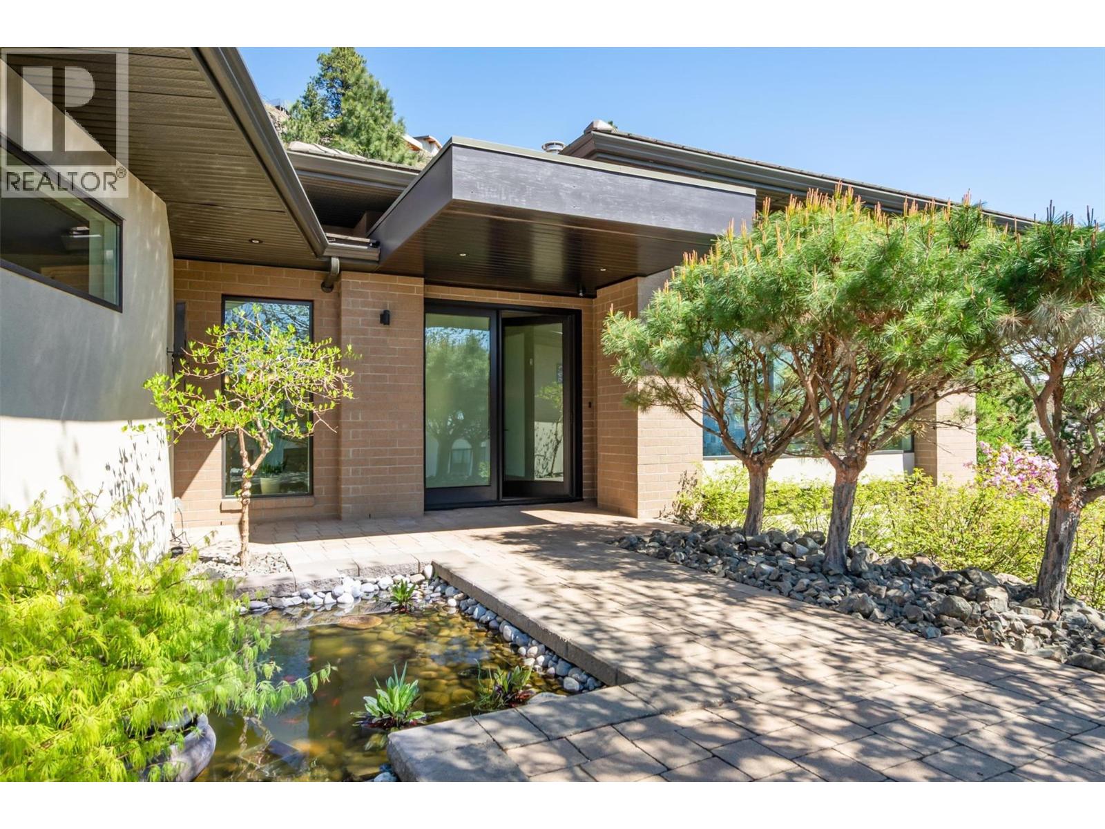741 Pinehaven Court