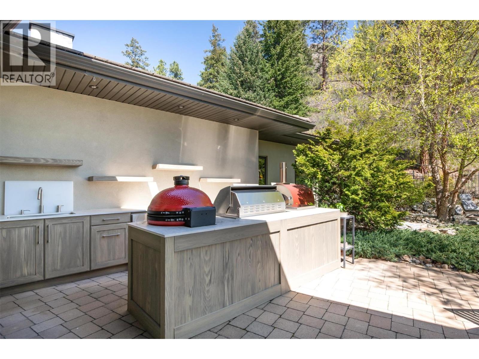 741 Pinehaven Court