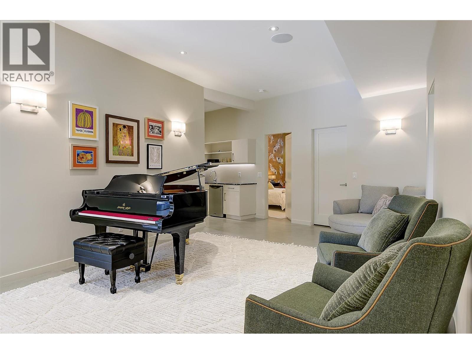 741 Pinehaven Court