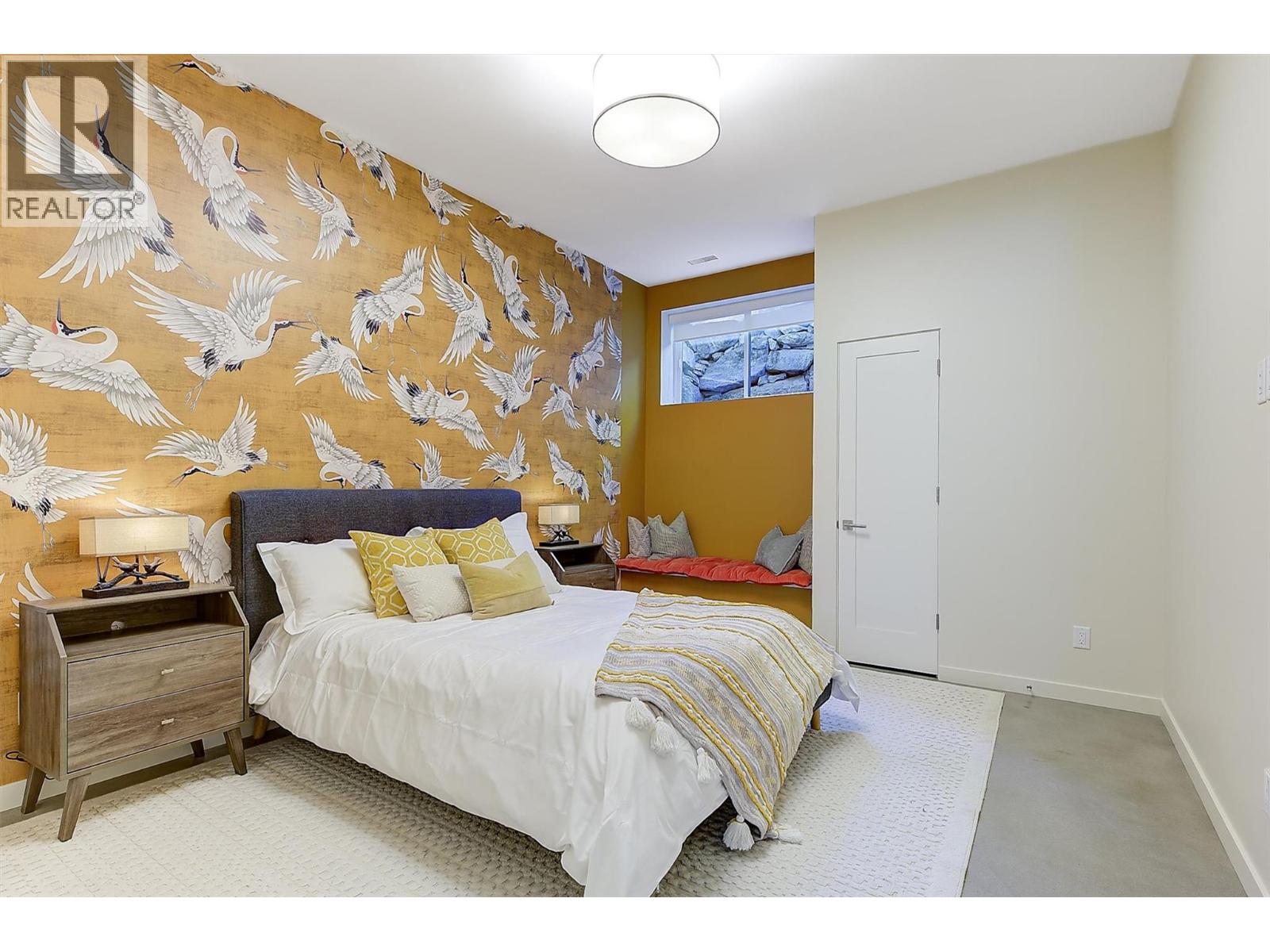 741 Pinehaven Court